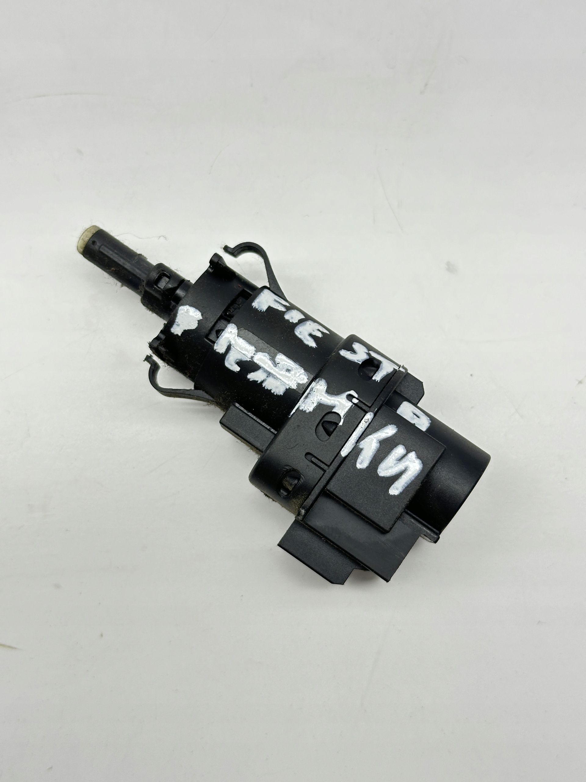 WŁĄCZNIK ŚWIATEŁ STOP FORD FIESTA MK6 3M5T13480AB