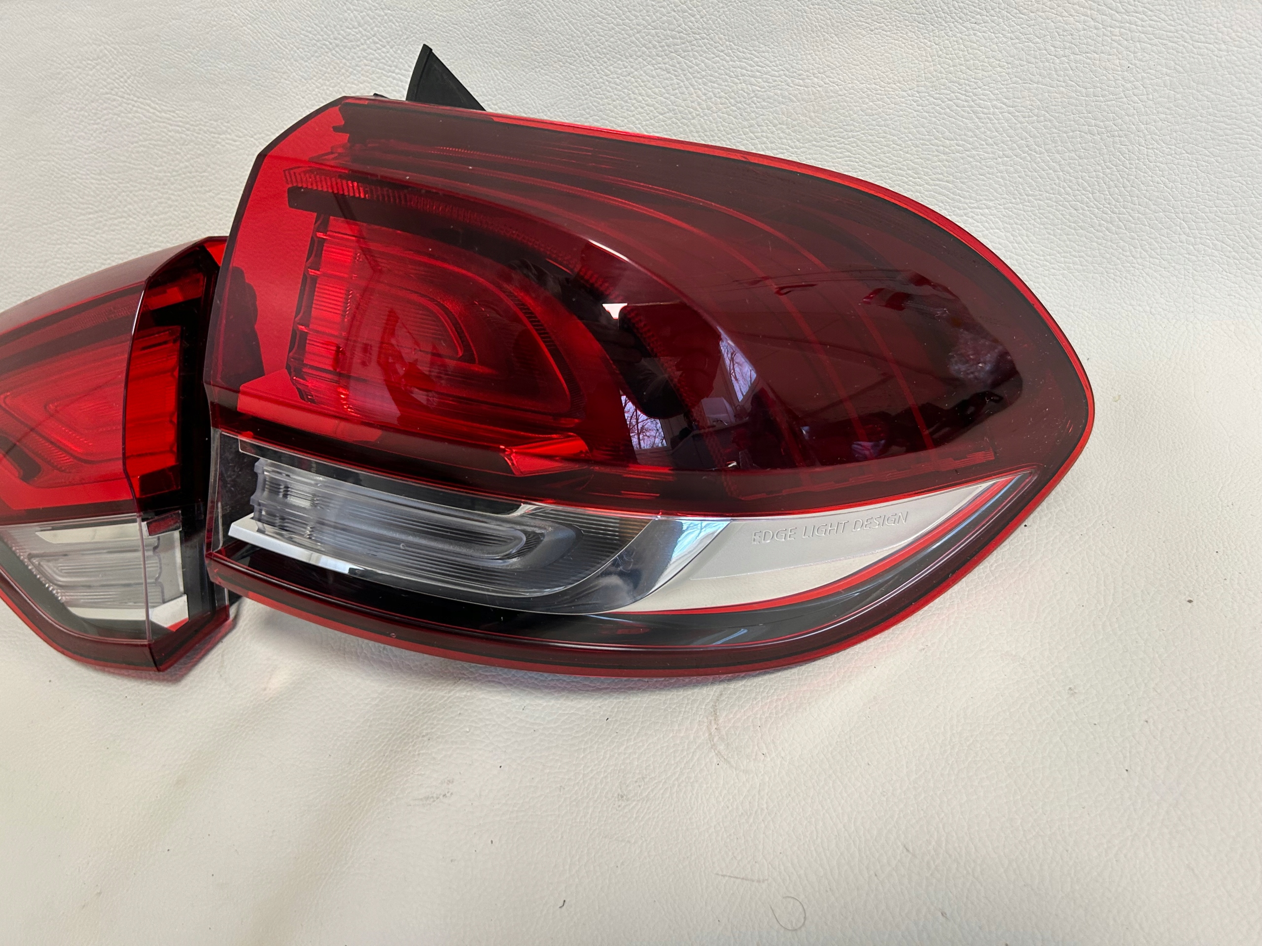 Renault Scenic IV right rear part trunk door fender 2016