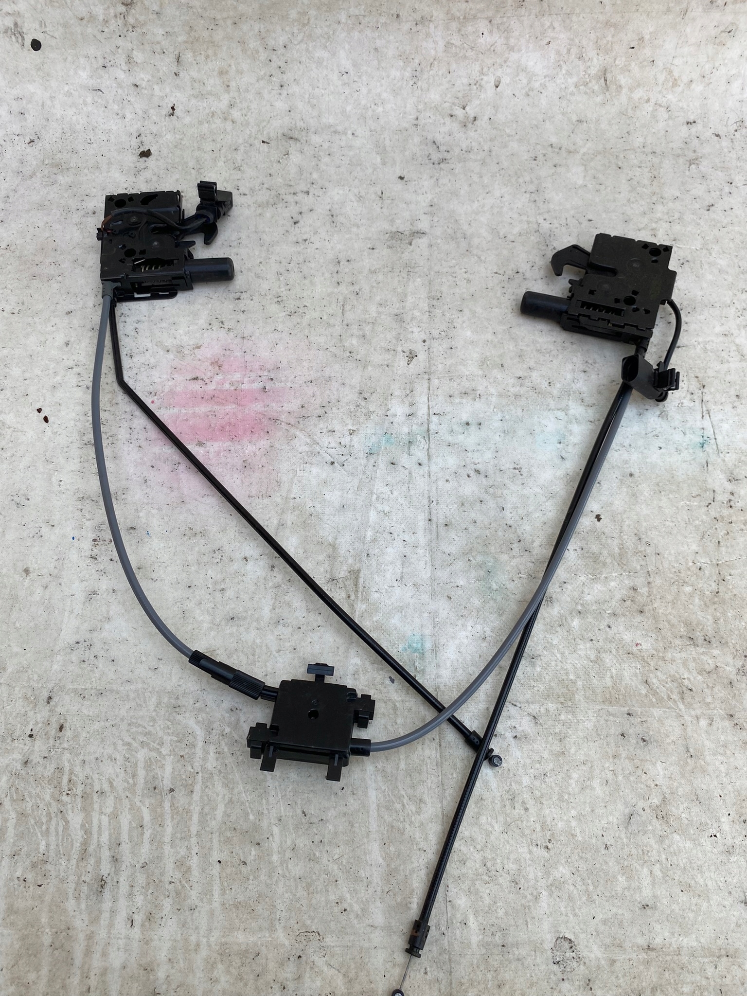 AUDI Q8 4M8 4M 19- bonnet latch lock RYGIEL 4M8823509