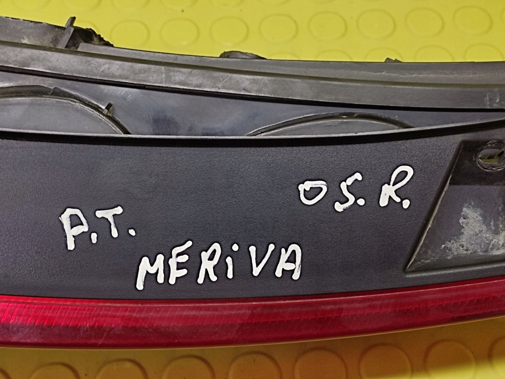 OPEL MERIVA light right rear part 13203392
