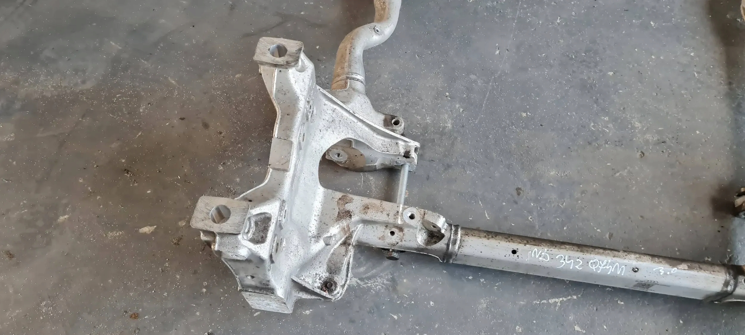 Q7 4M II axle beam axle beam sider front front subframe LAWA 4M0399315L