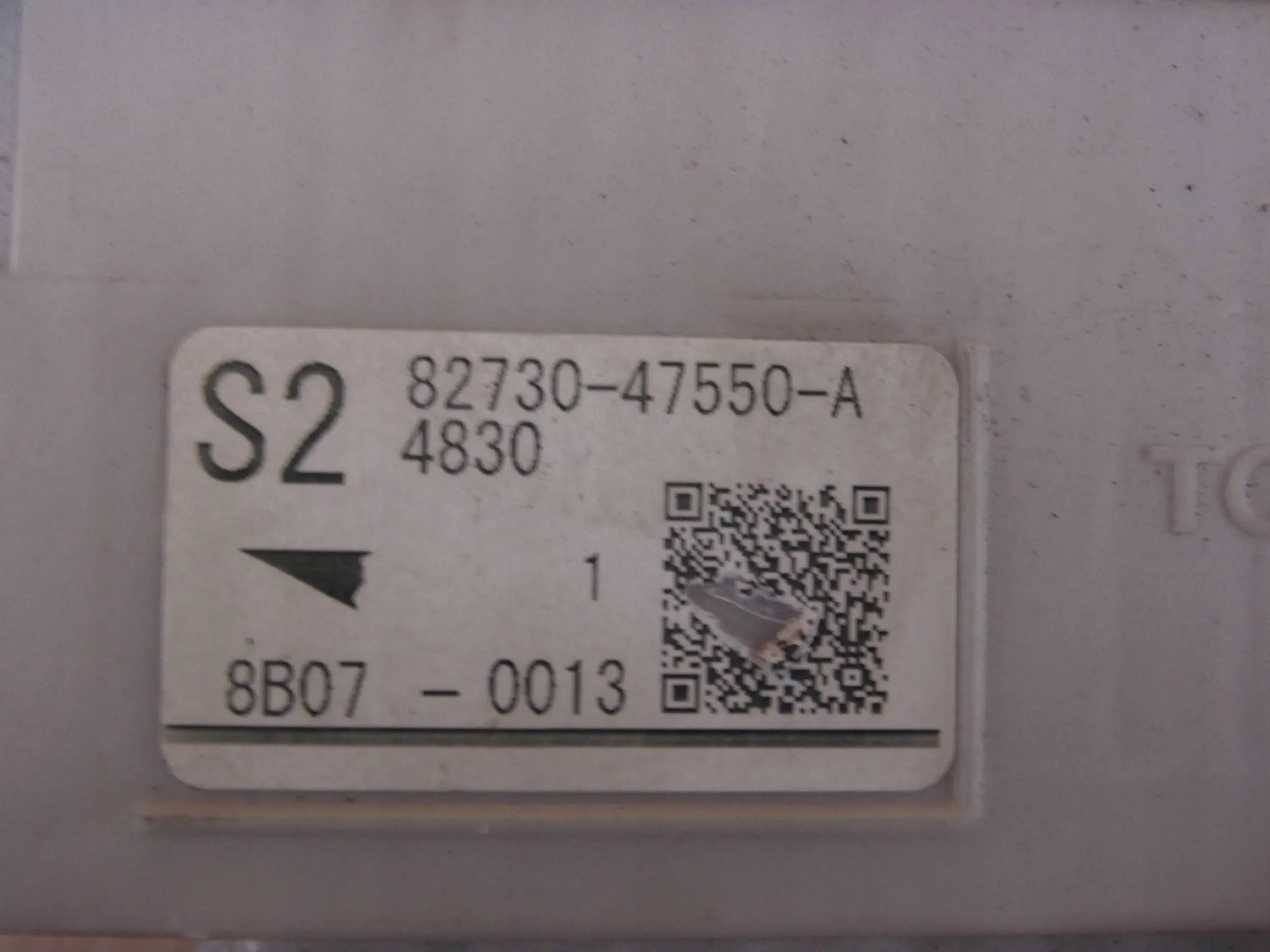 Toyota Prius+ plus module computer control unit komfortu BSI 89221-47540