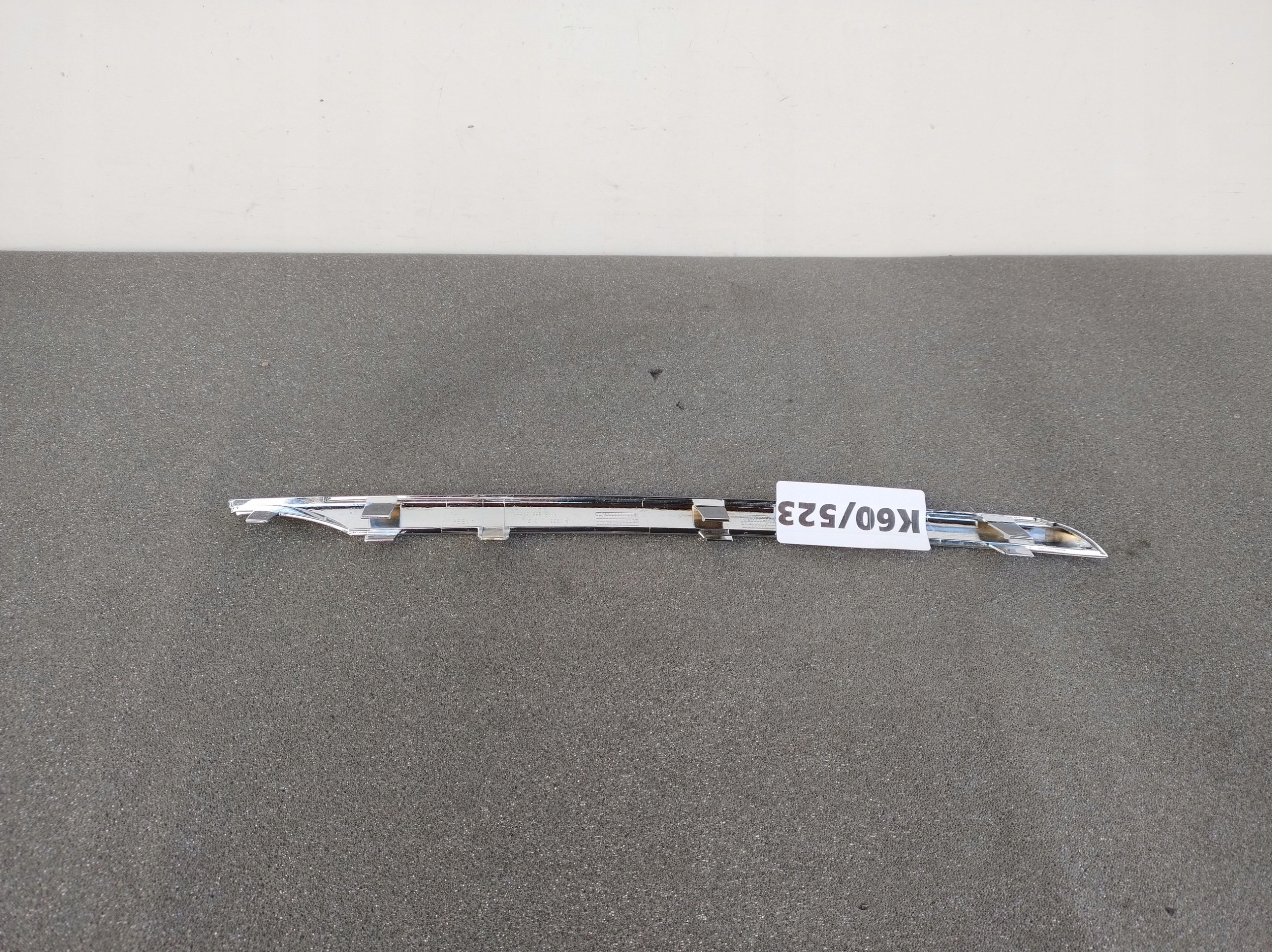 left CHROMIK below ATRAPE moulding MERCEDES A-KLASA