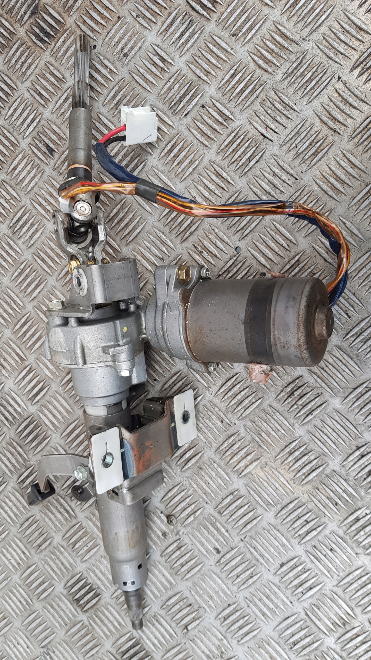 TOYOTA YARIS II LIFT control steering rod electrics