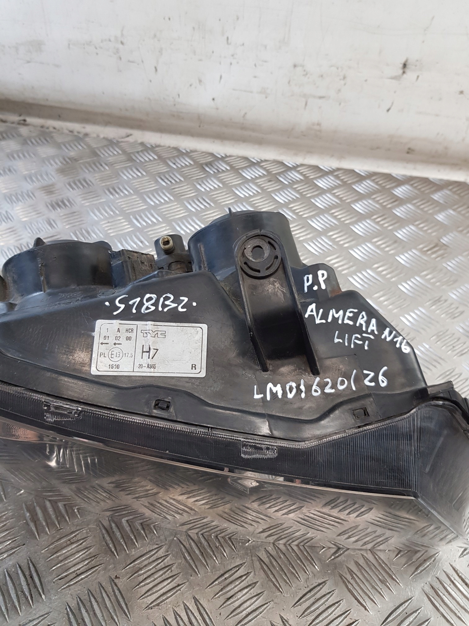 light right front TYC NISSAN ALMERA N16 LIFT