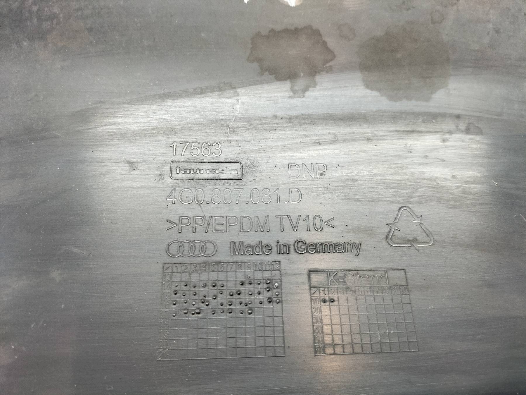 kryt horn stěny předního 4G0807081D Audi A6 IV (2011-2018) C7