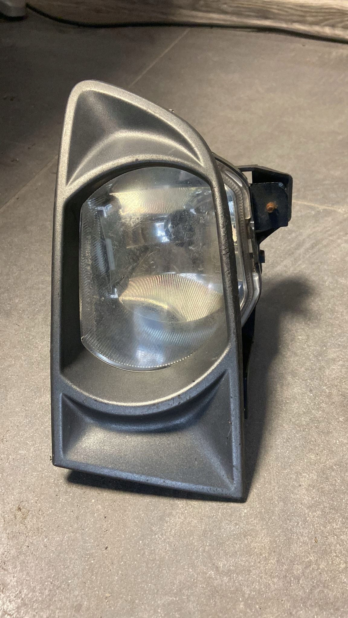 KIA RIO und Nebelscheinwerfer links 92201-FD0