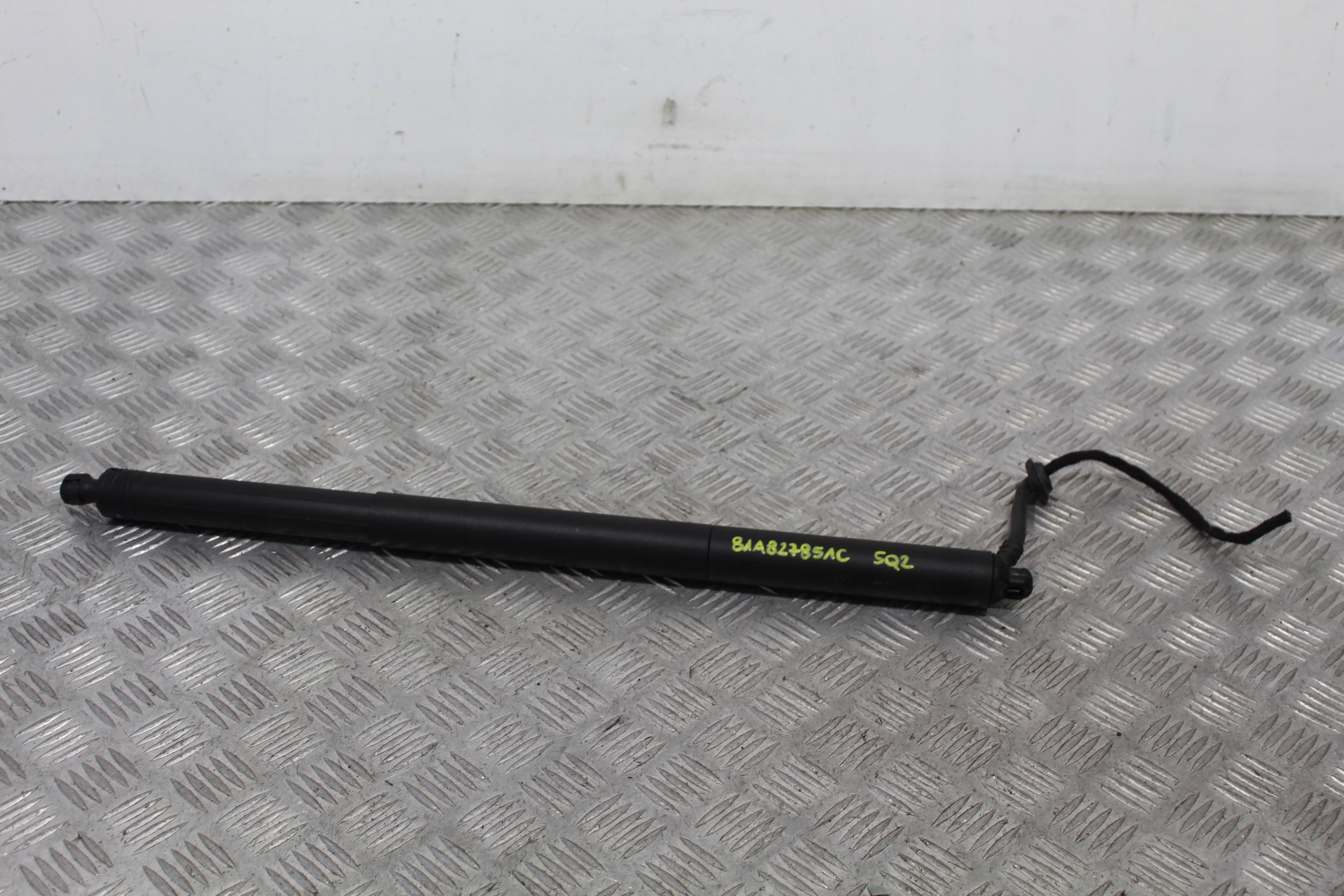 damper telescope bonnet AUDI Q2 SQ2 LIFT