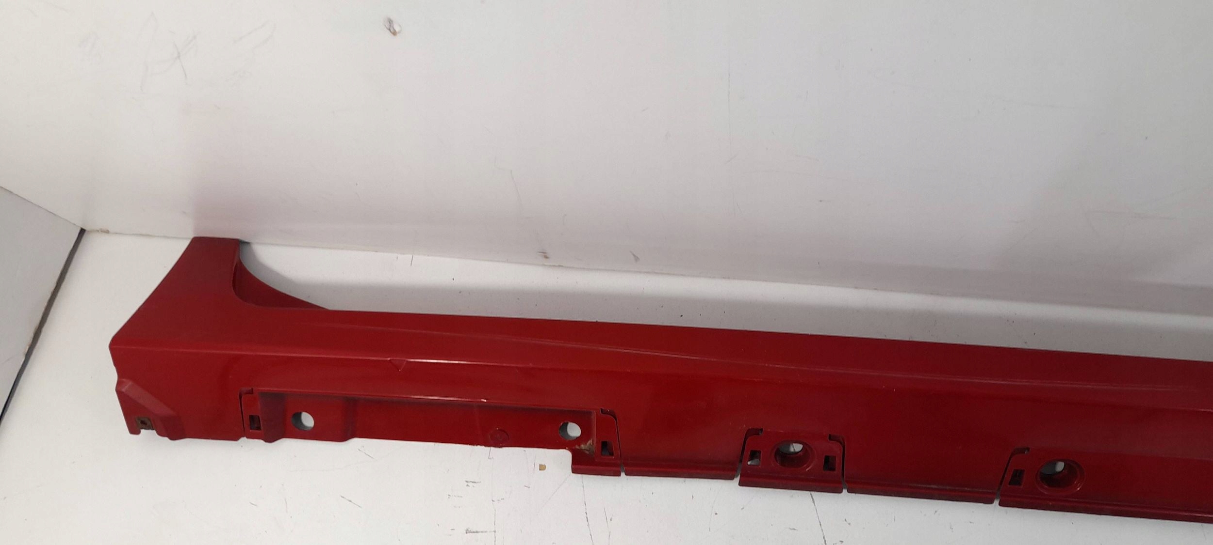 Lexus CT 200H cap threshold right 7585076010 (LS61)
