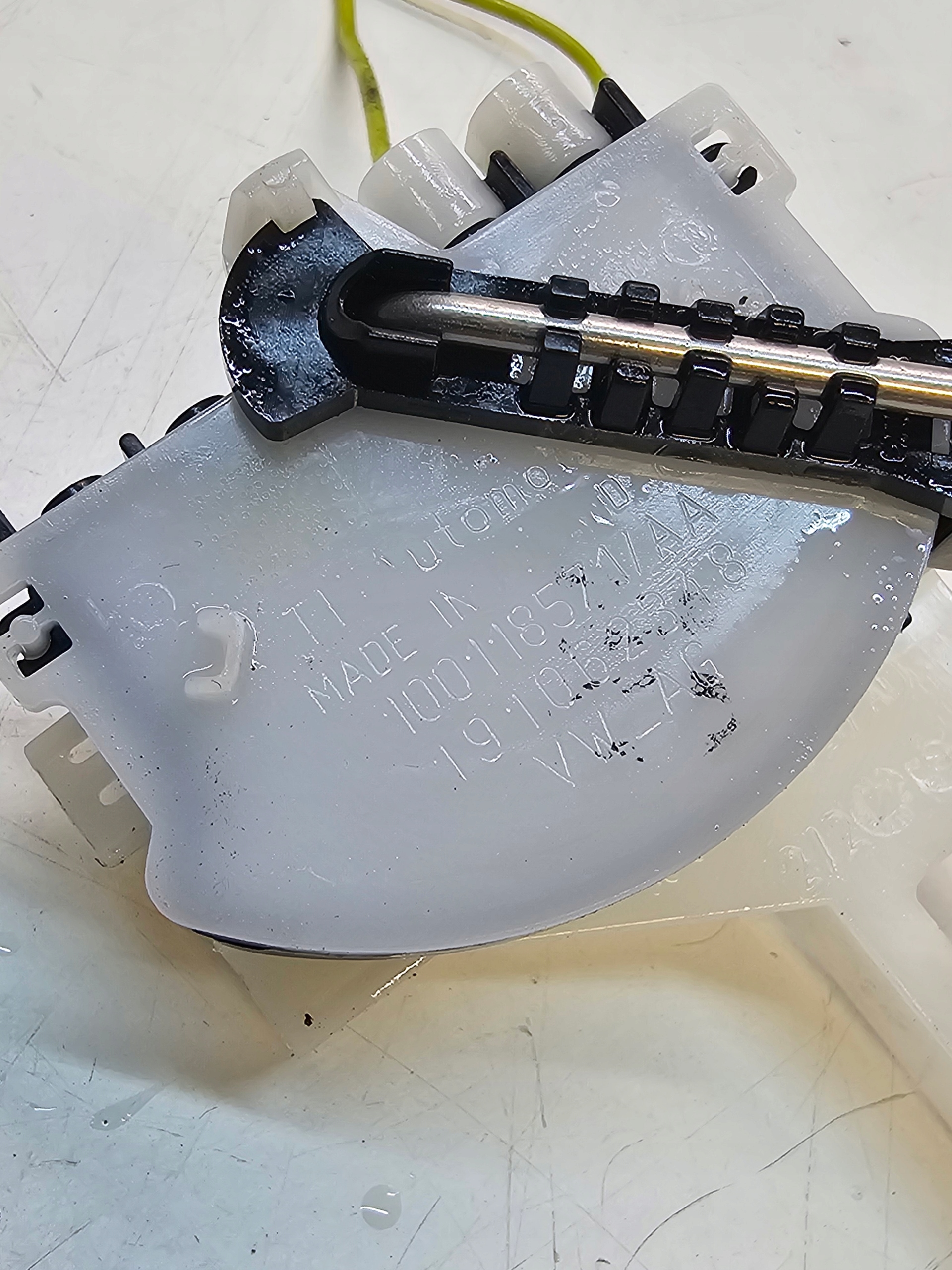 PLYWAK DES KRAFTSTOFFSBEHÄLTERS SENSOR AUDI A6 C8 4K 100118571/AA