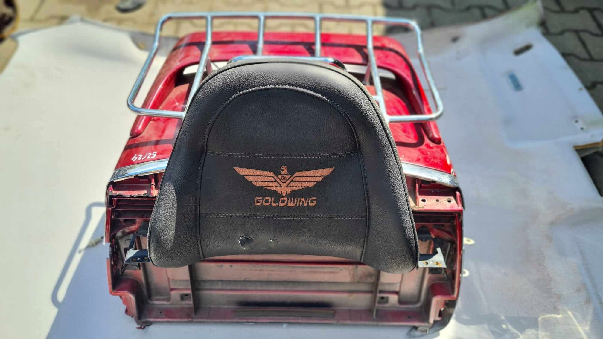 HONDA GL 1500 GOLDWING 82-01 KUFER CENTRALNY Numer katalogowy części 2804544604970004