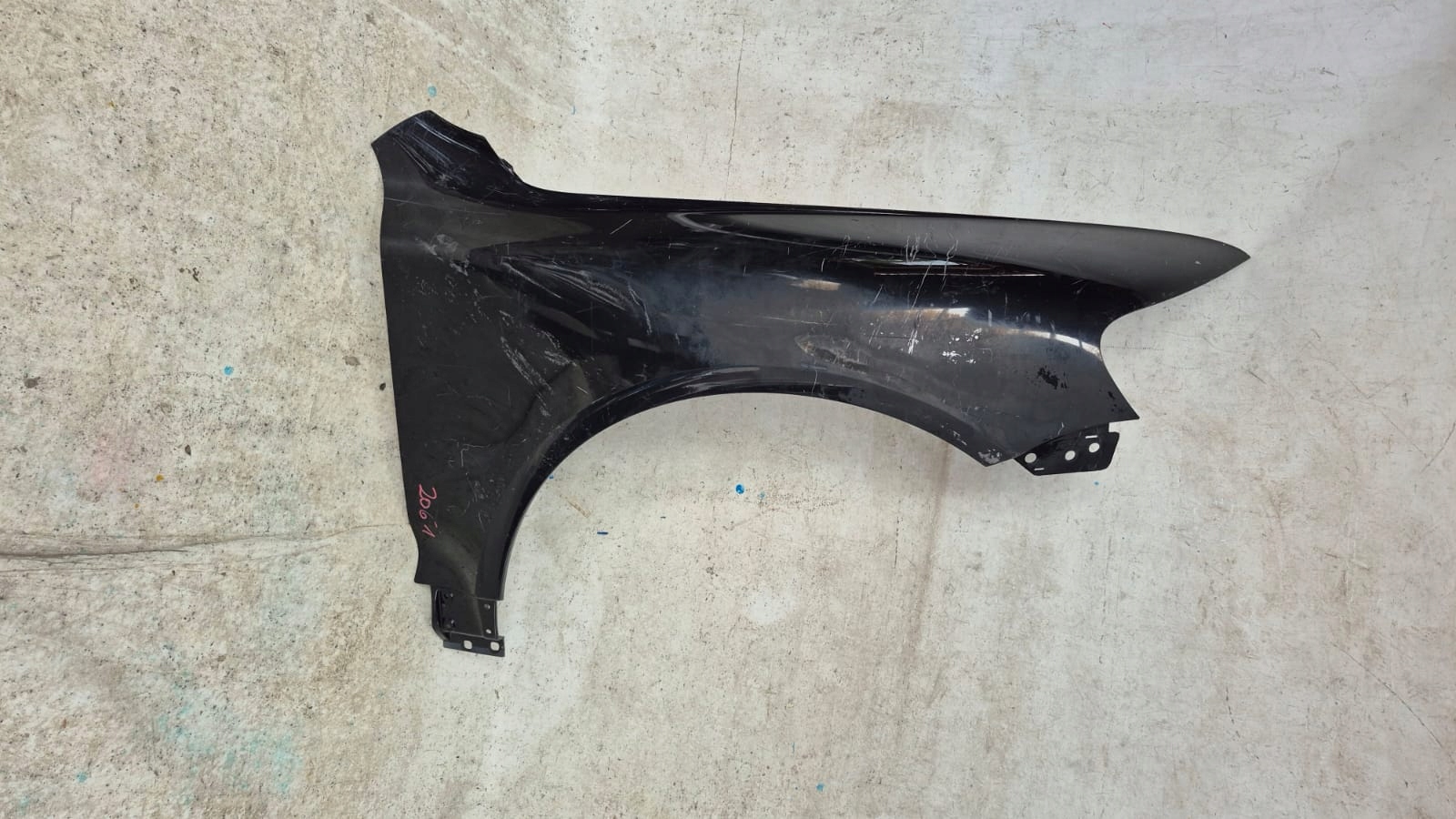 VW TOUAREG and 1 02-06 fender front front right