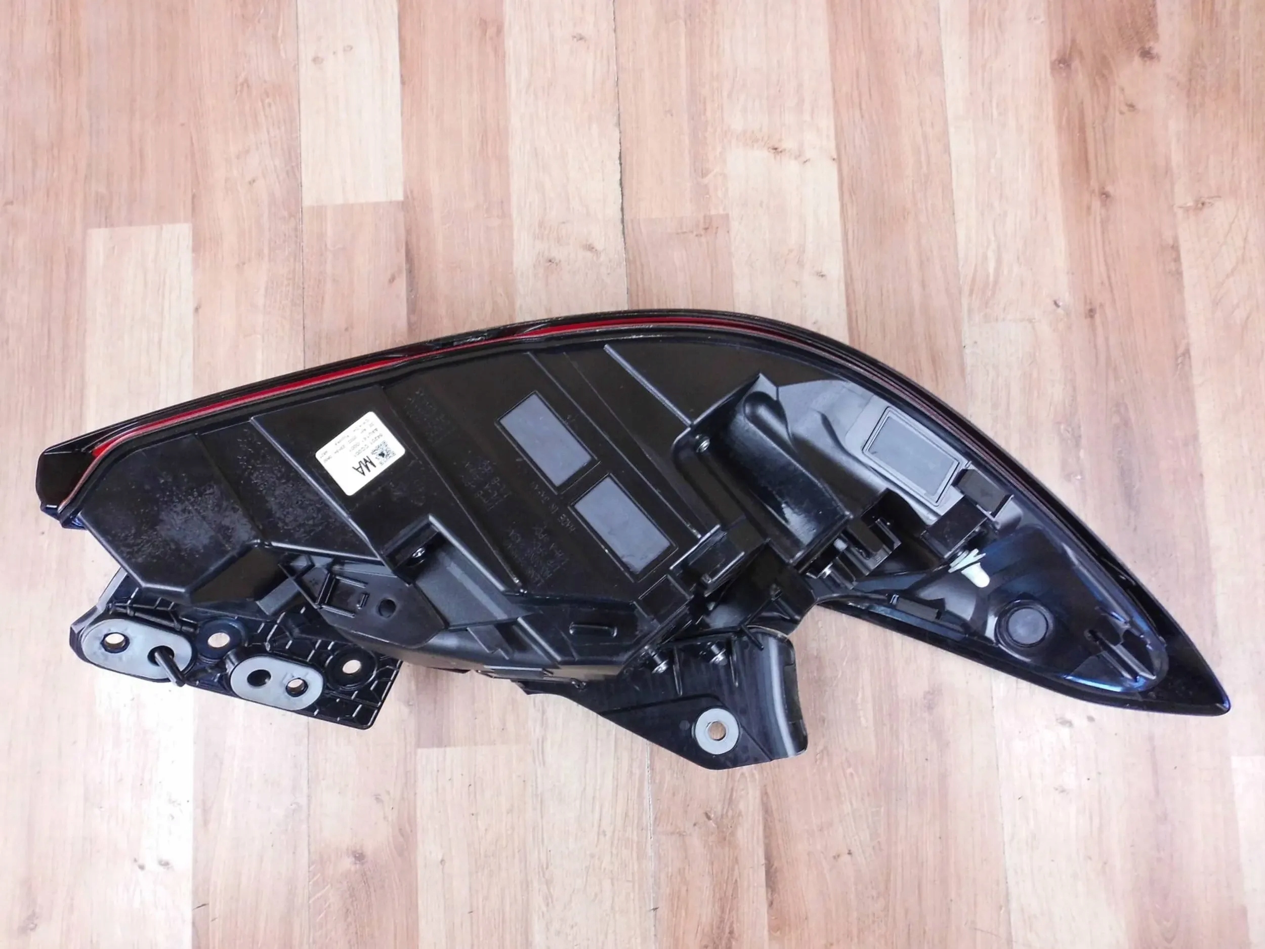 фонарь правый TOYOTA gt86 задний