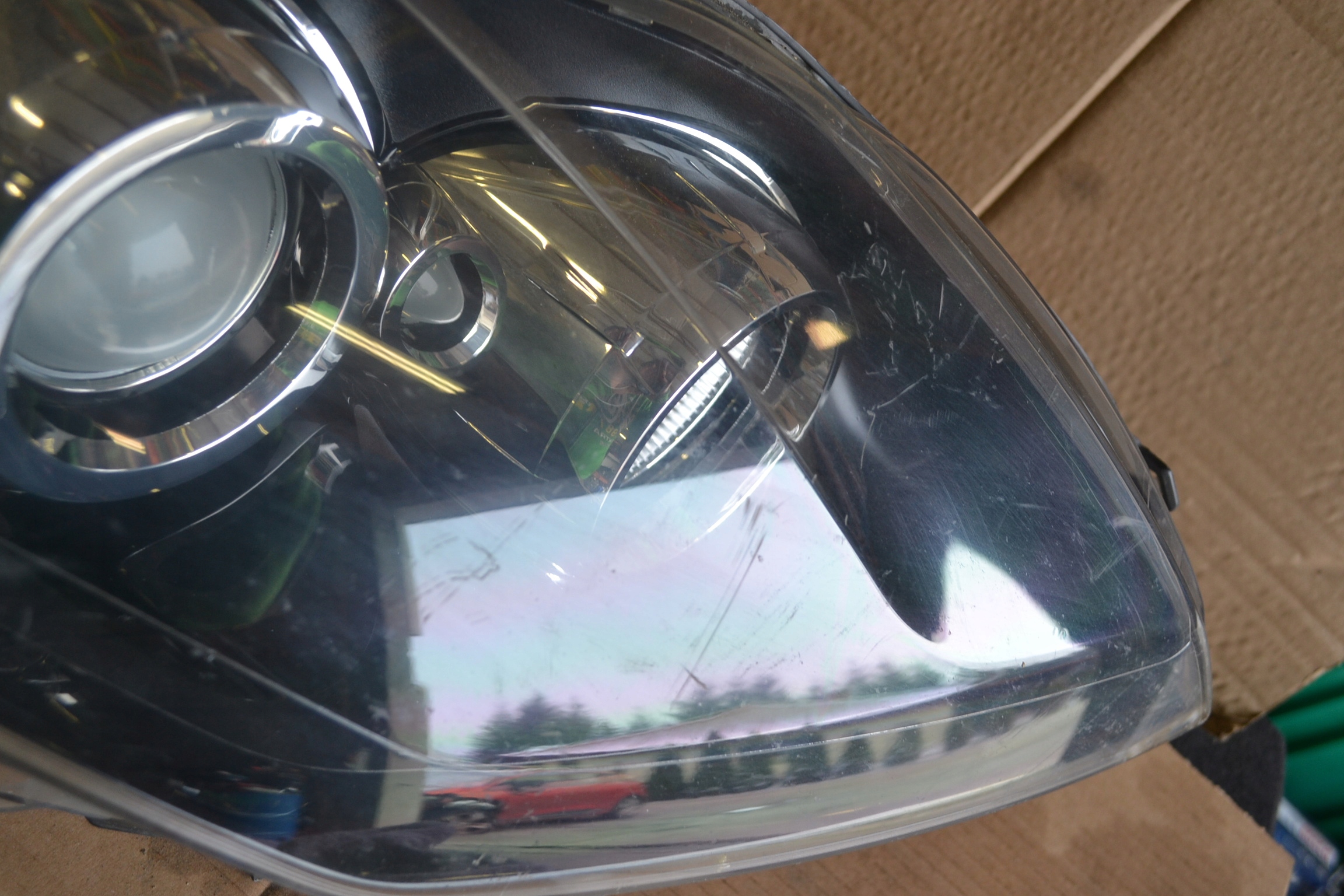 light front P Renault OE 260100041R