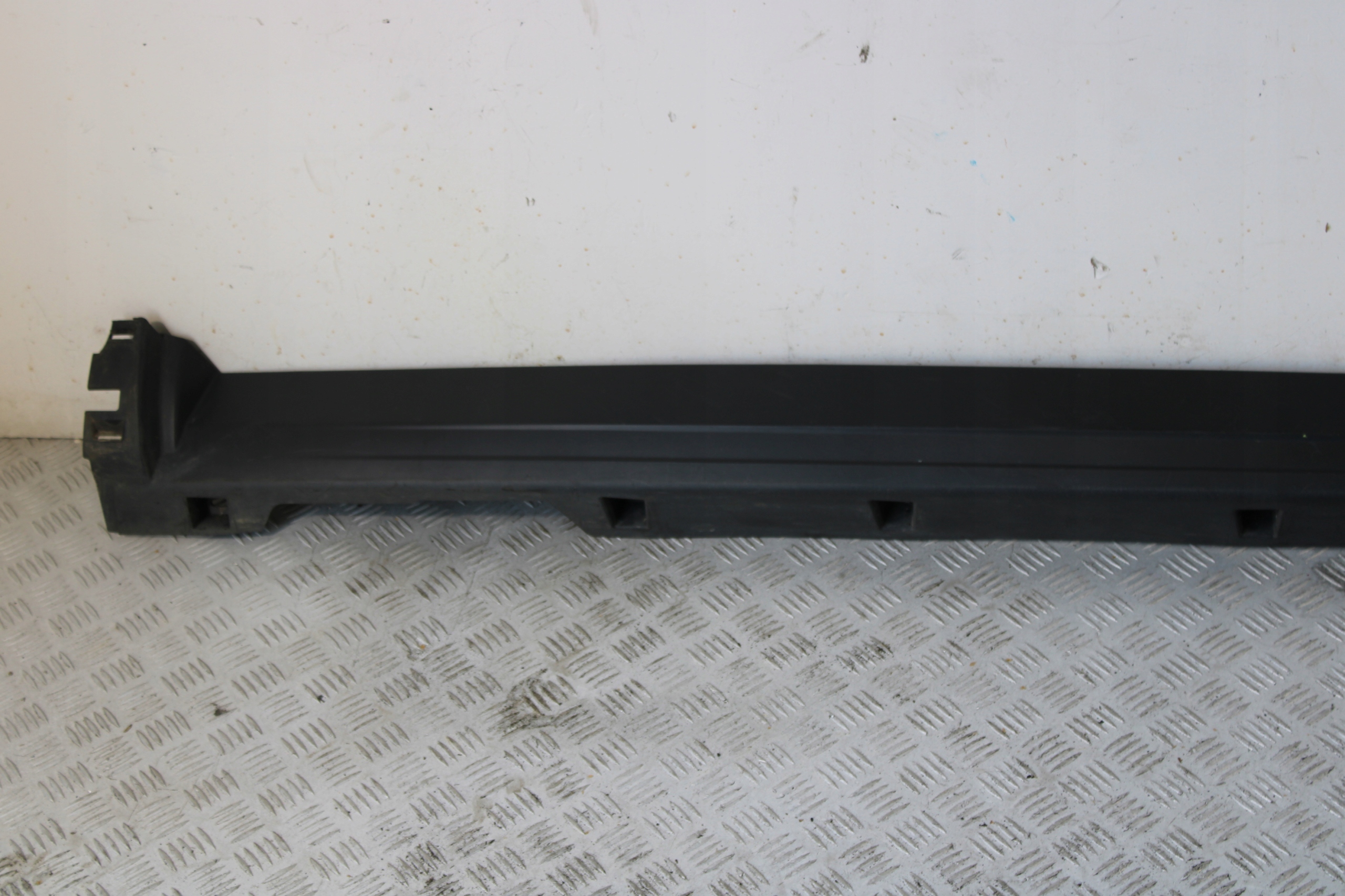cap threshold threshold left LAND ROVER DISCOVERY SPORT L550