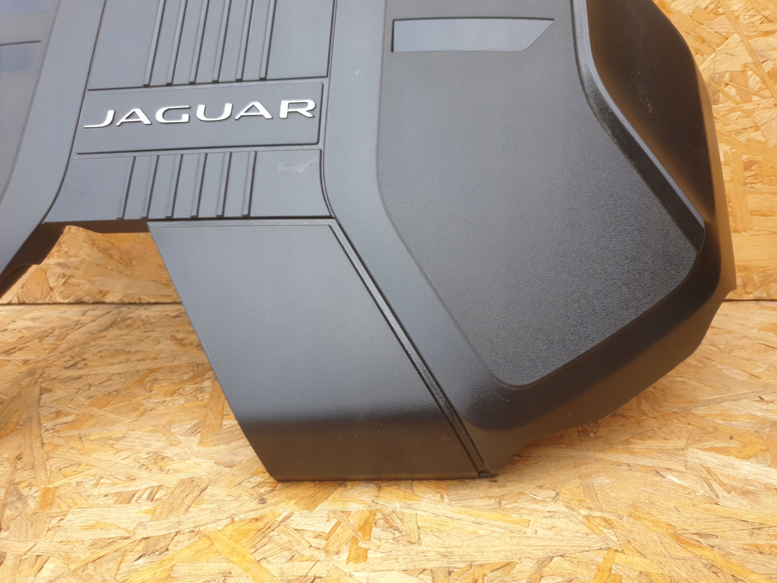 jaguar F PACE крышка Двигателя GX63-6A949-A 3.0d