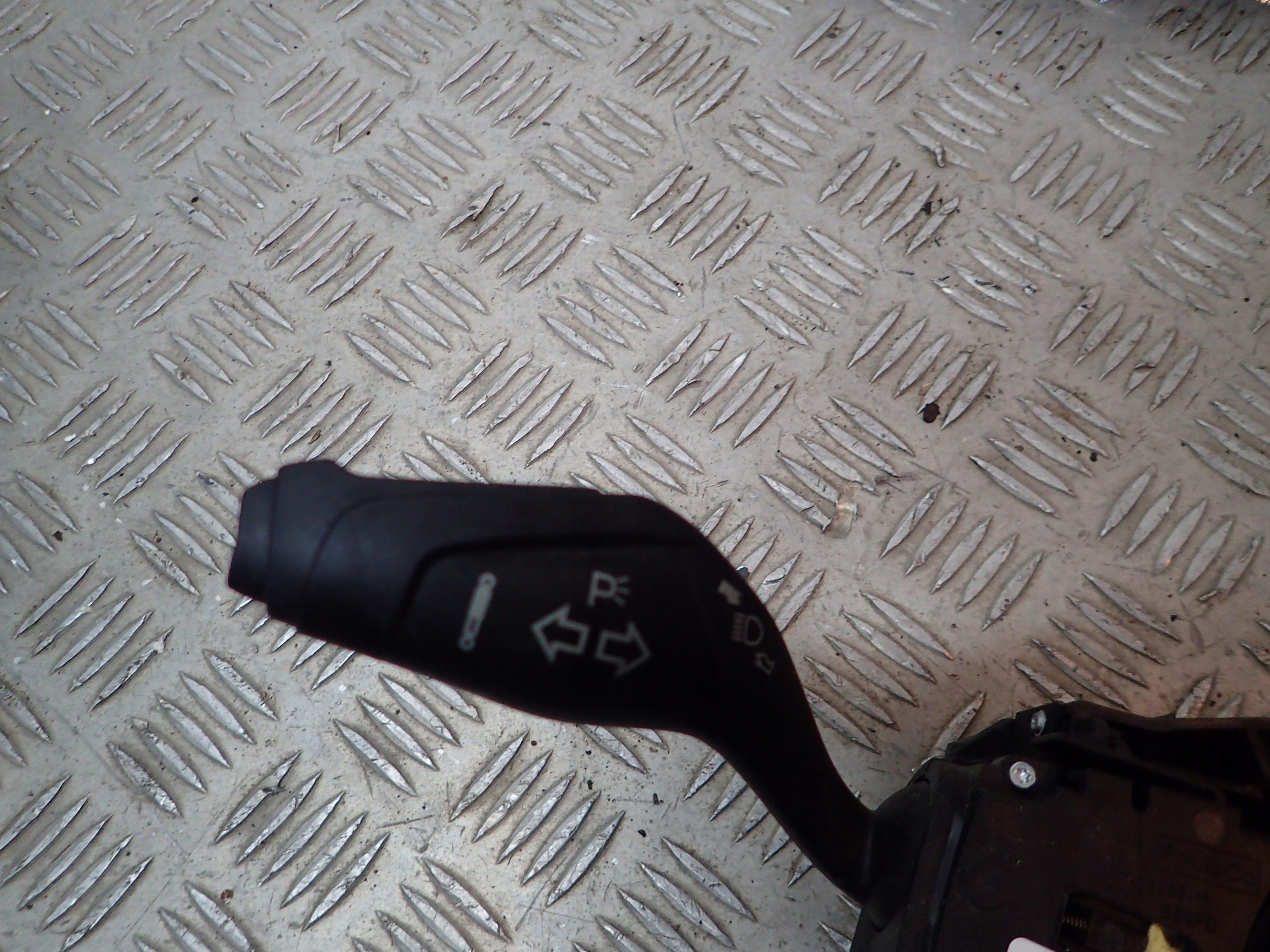 FORD FOCUS MK3 RS 2.3 4X4 TAŚMA AIRBAG MANETKI PRZEŁĄCZNIK ZESPOLONY Producent części Ford OE