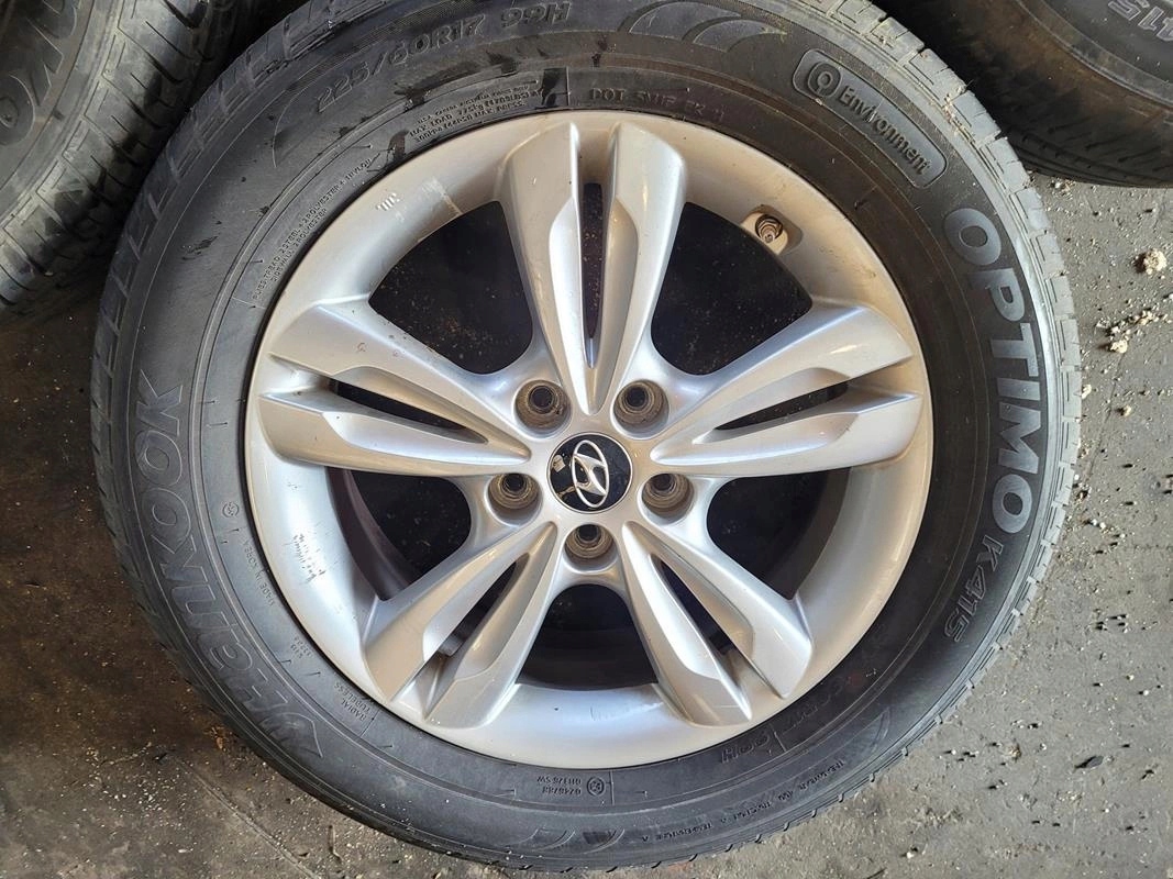 Hyundai Koła Felgi aluminiowe R17 5x114,3 ET48 komplet 225/60/17 Opony+Felg Typ samochodu Niezdefiniowany