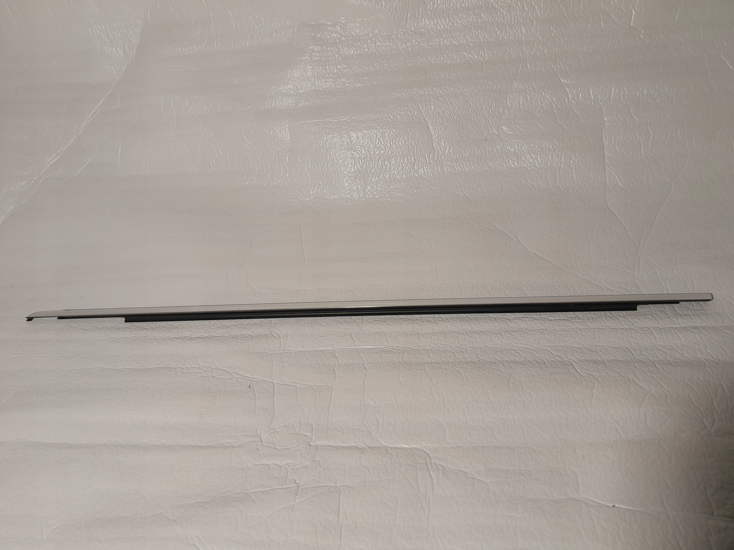 AUDI A4 B9 moulding dust door right front 8W0853284
