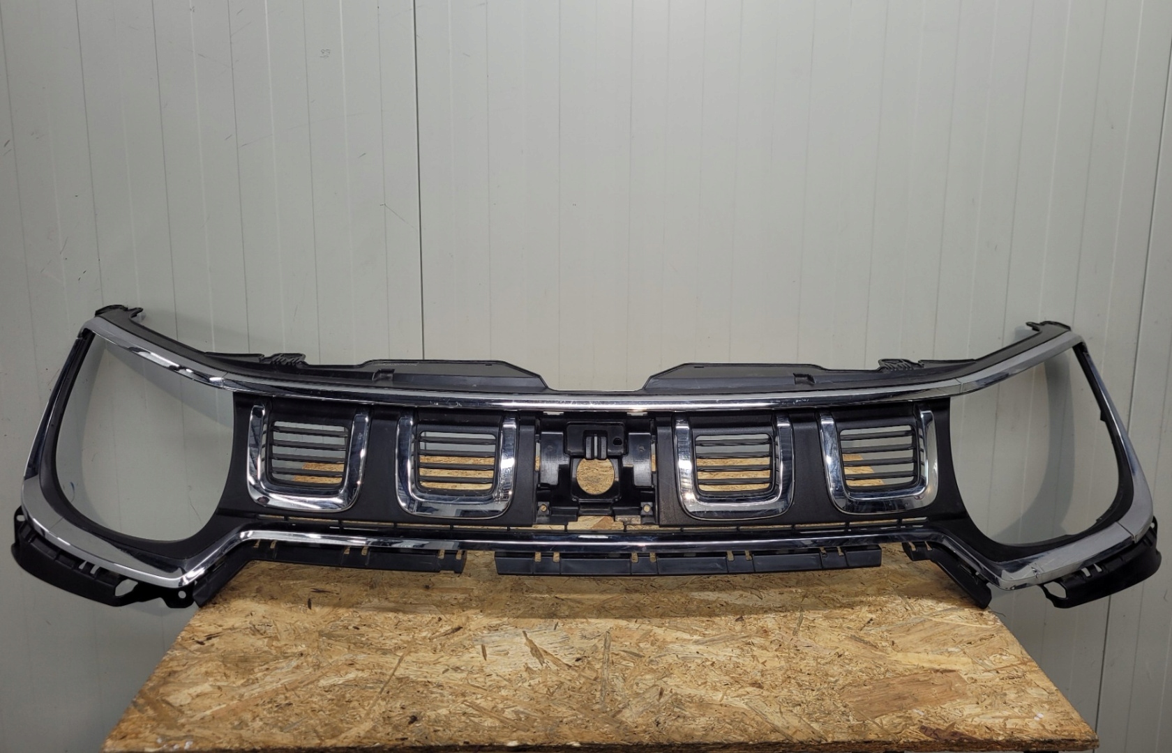 Suzuki Ignis I FH Kühlergrill FRONTGRILL Kühlergitter 7211173S07211 - Thumbnail 1