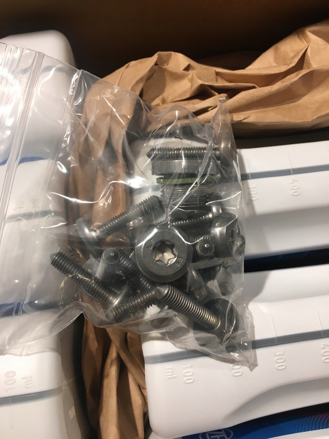 OLEJ FILTR ŚRUBY MISKA ZF 8HP IVECO DAILY 5 V Typ samochodu Samochody osobowe Samochody dostawcze Autobusy