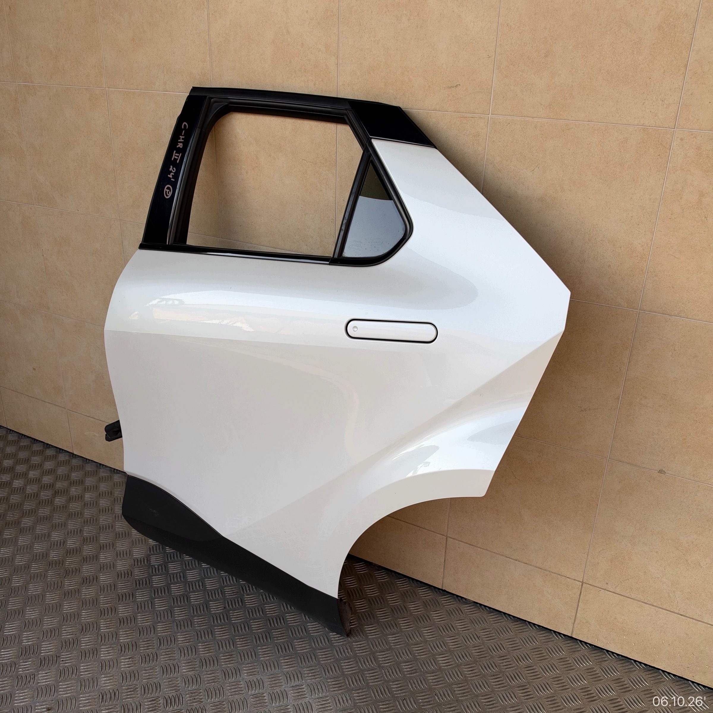 door complete rear. left TOYOTA C-HR II 2024 year