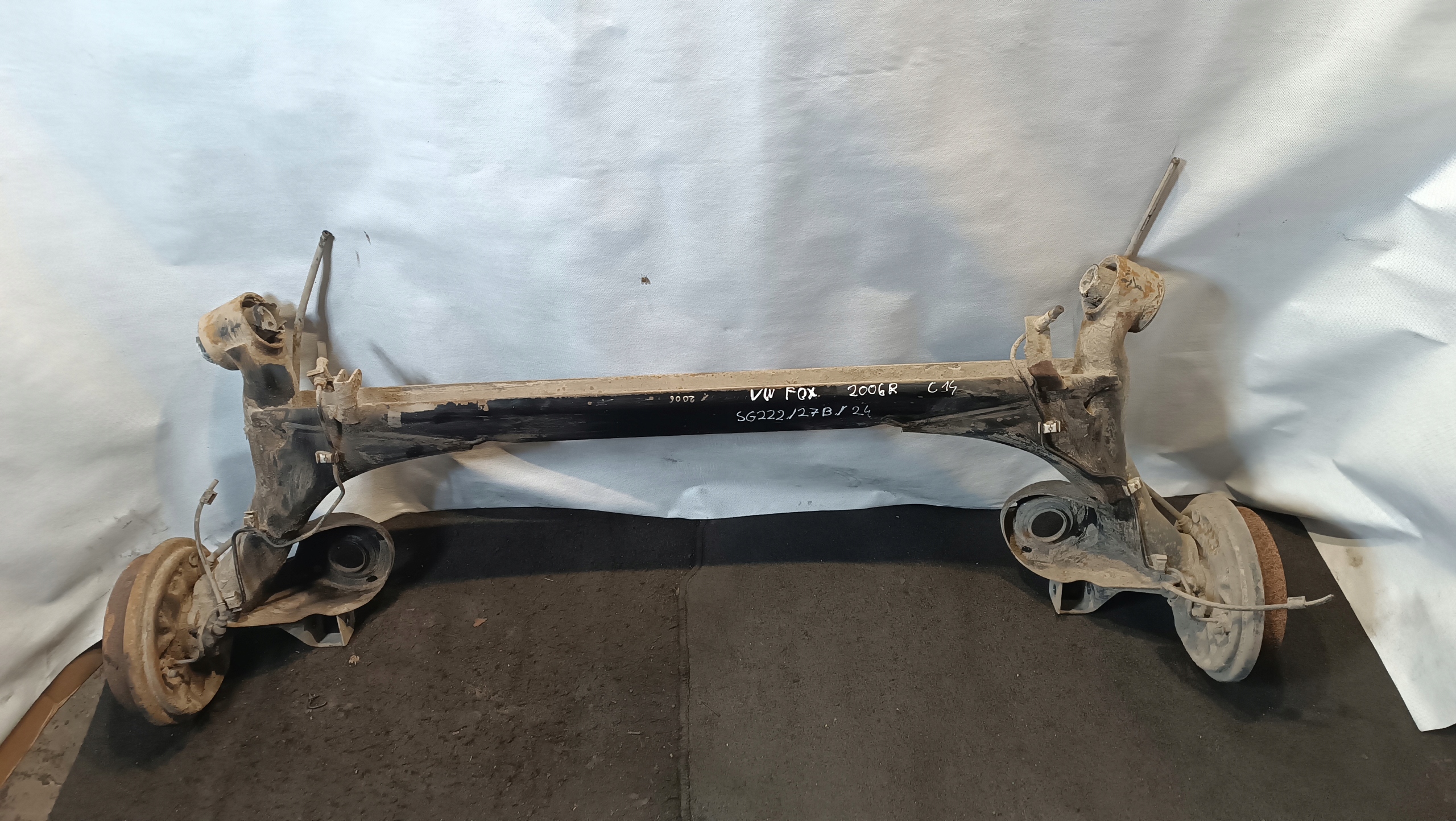 träger hinten Achsträgers VW FOX 2006r