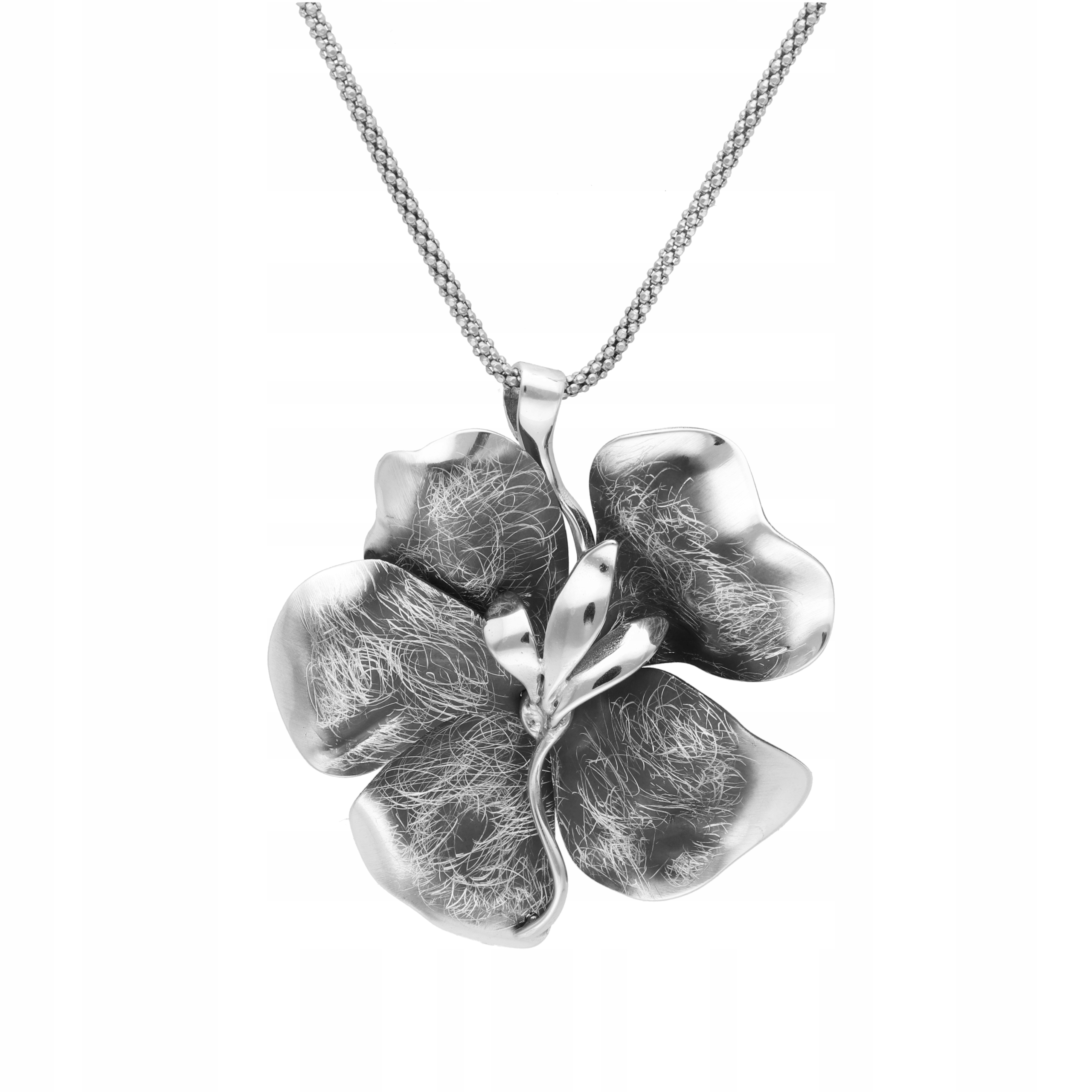 Efektní přívěsek s stříbro