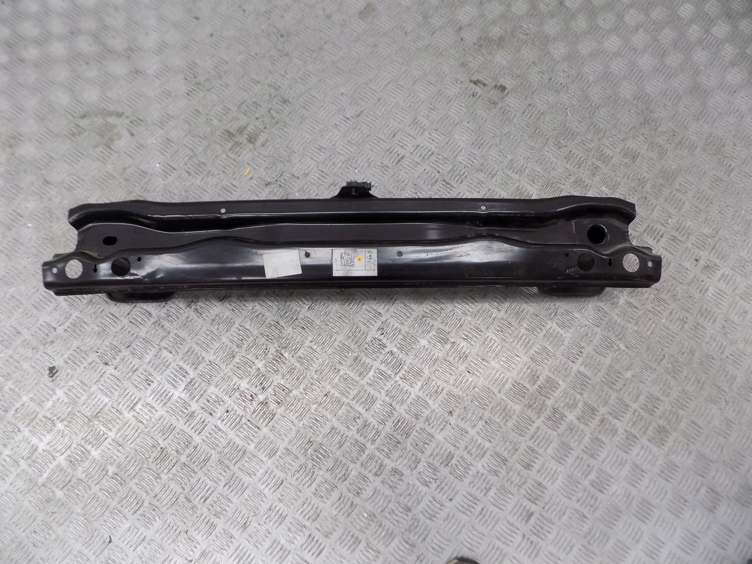 BMW IX I20 bumper support rear part sensor 9496819 8737802