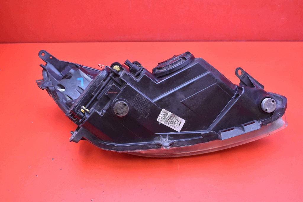 REFLEKTOR left light front EU 13186381 OPEL CORSA D 06-11