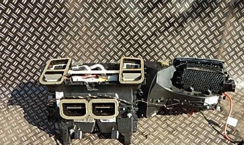 124 830 - MERCEDES E-Class W212 нагреватель воздуходувка