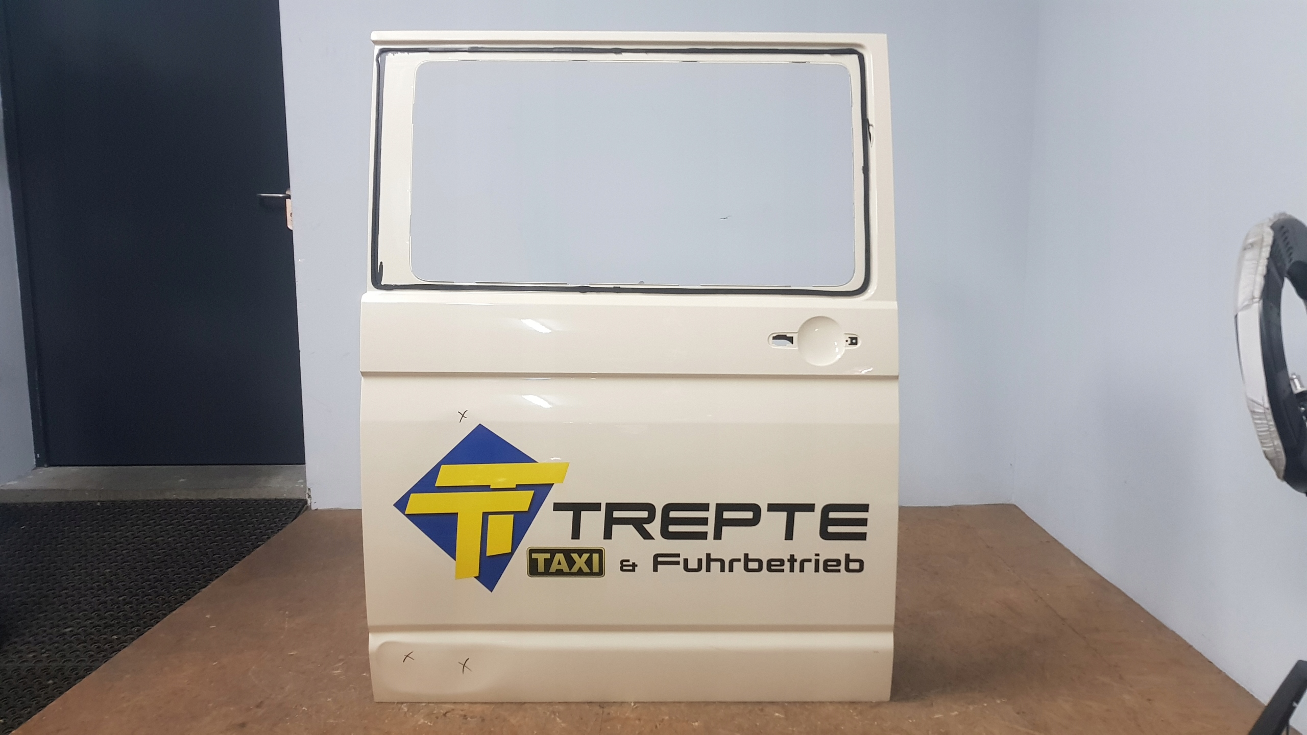 VW TRANSPORTER T-6 T6 DRZWI BOCZNE PRZESUWNE PRAWE