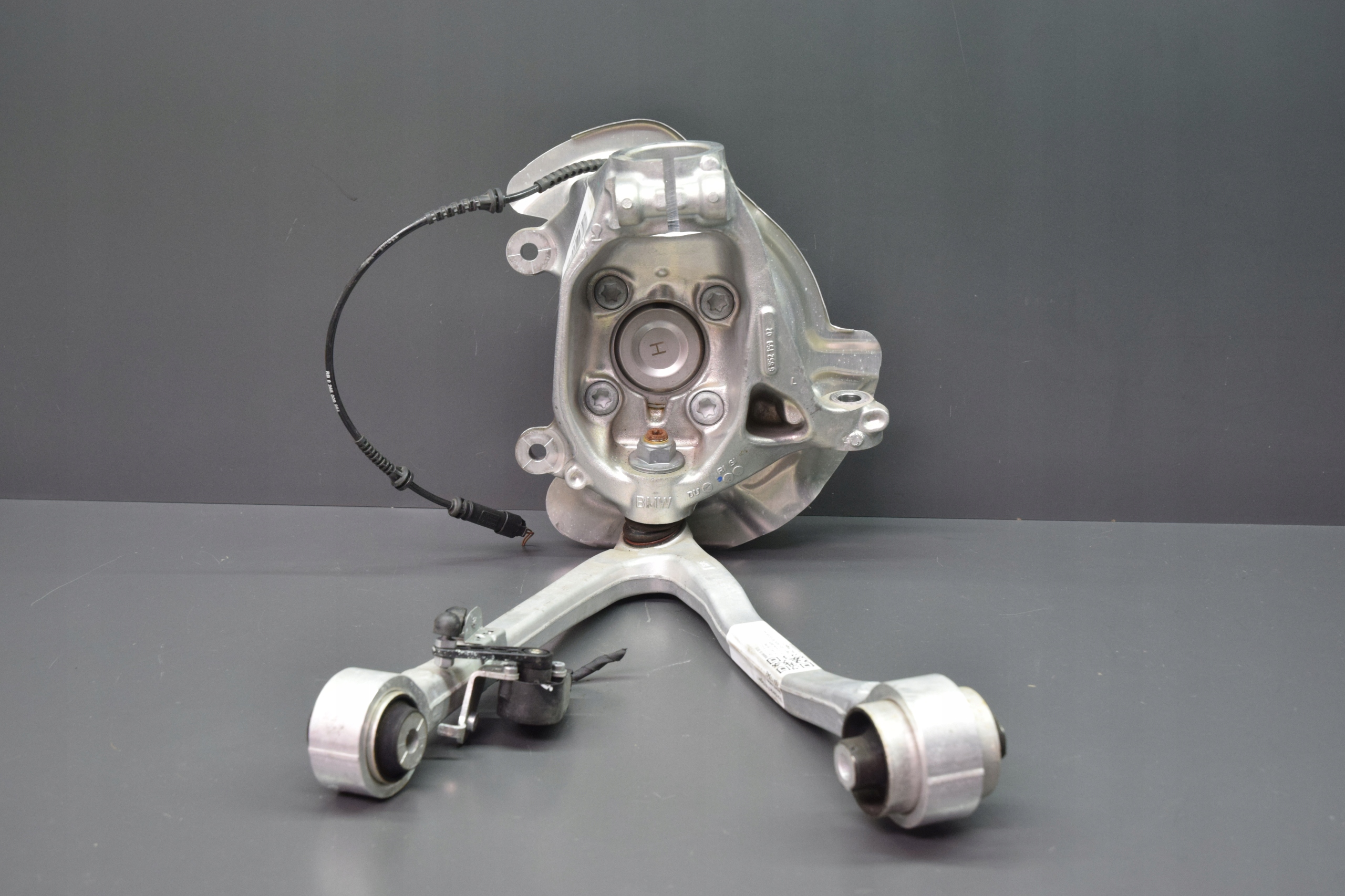 swing left arm front BMW i3 1800km