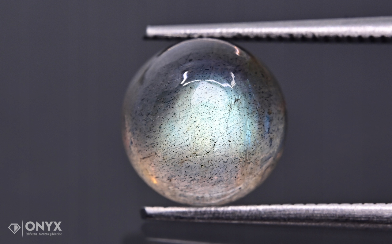 Labradorit kabošon A kulatý fi 9 mm