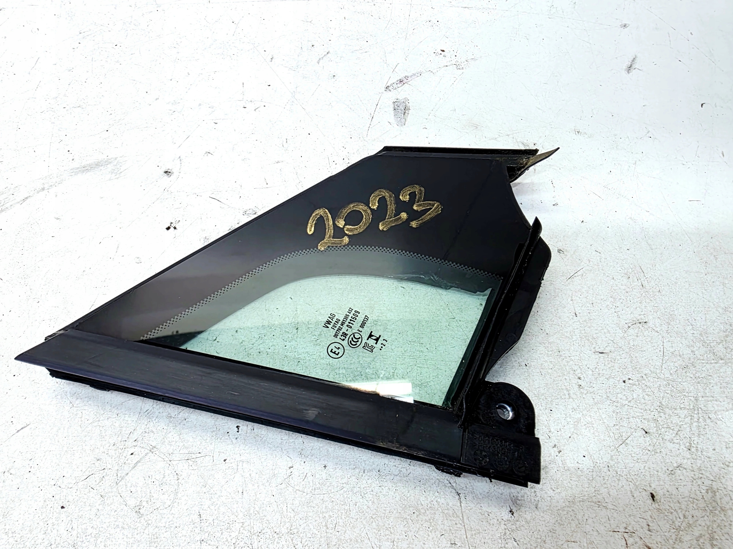 window side door right front AUDI Q4 E-TRON 89A845114 2023