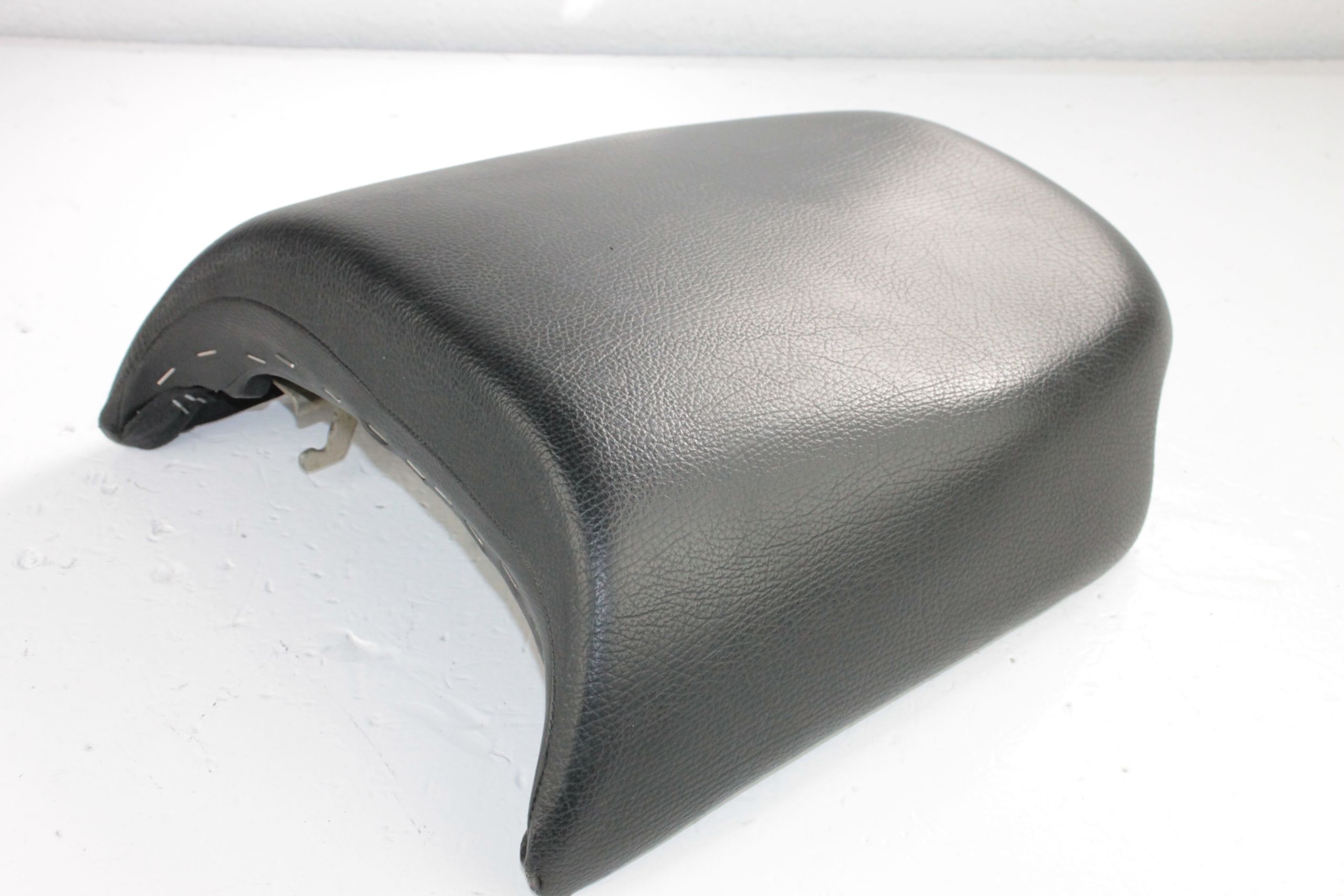 TRIUMPH TIGER 955i 01-06 SIEDZENIE TYŁ PASAŻERA