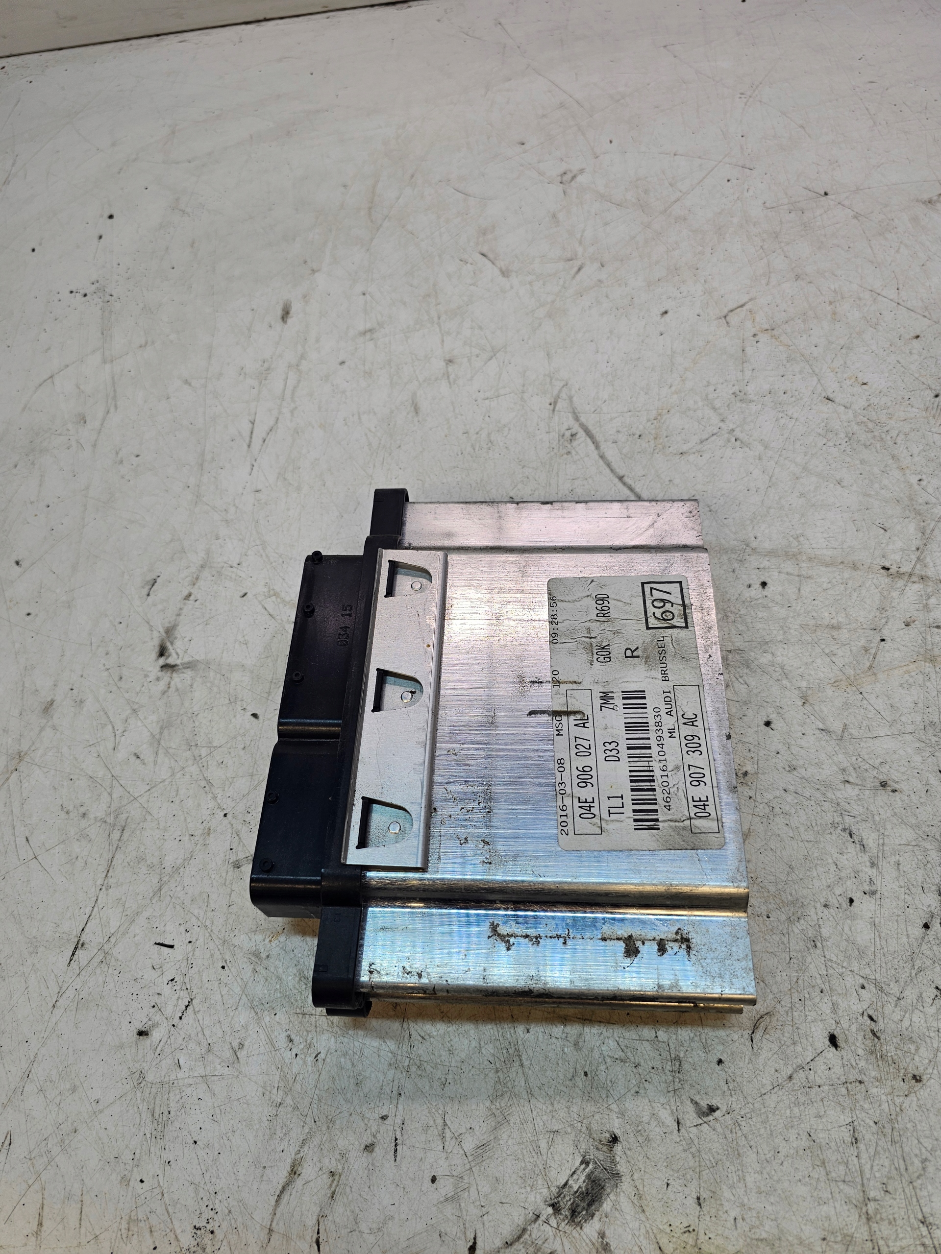 control unit of the engine AUDI A3 8V VW 1.4 TFSI 04E907309AC 04E906027AL