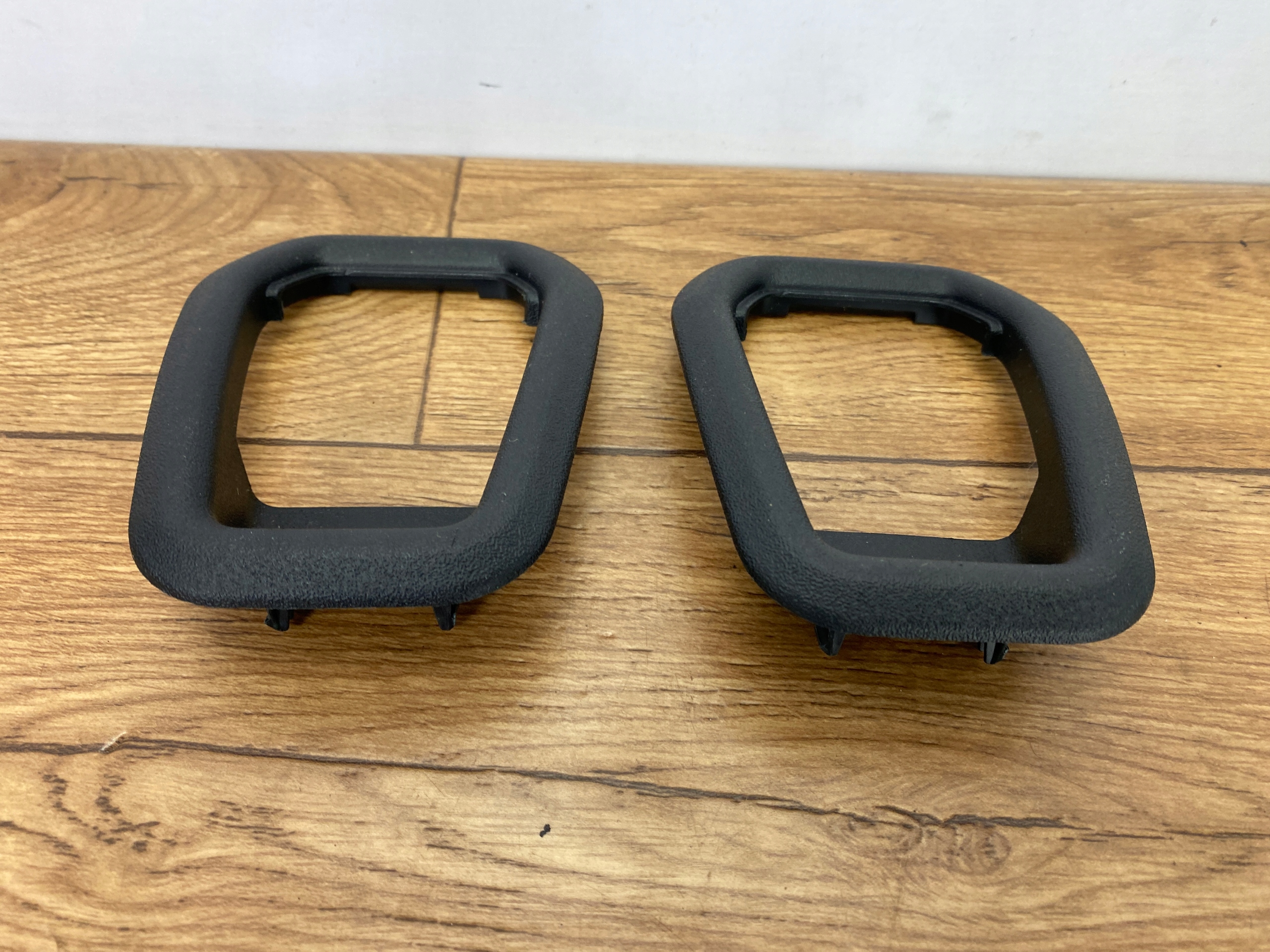 plastic bracket handles seat Ford Mustang VI 2015+