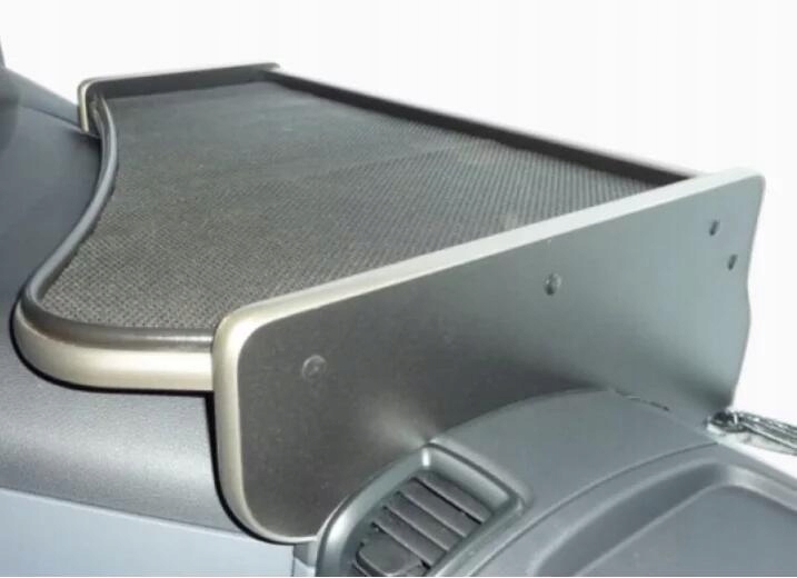 PÓŁKA Z MATĄ ANTYPOŚLIZGOWĄ DO SCANIA R (2009-2016) Producent części Inny