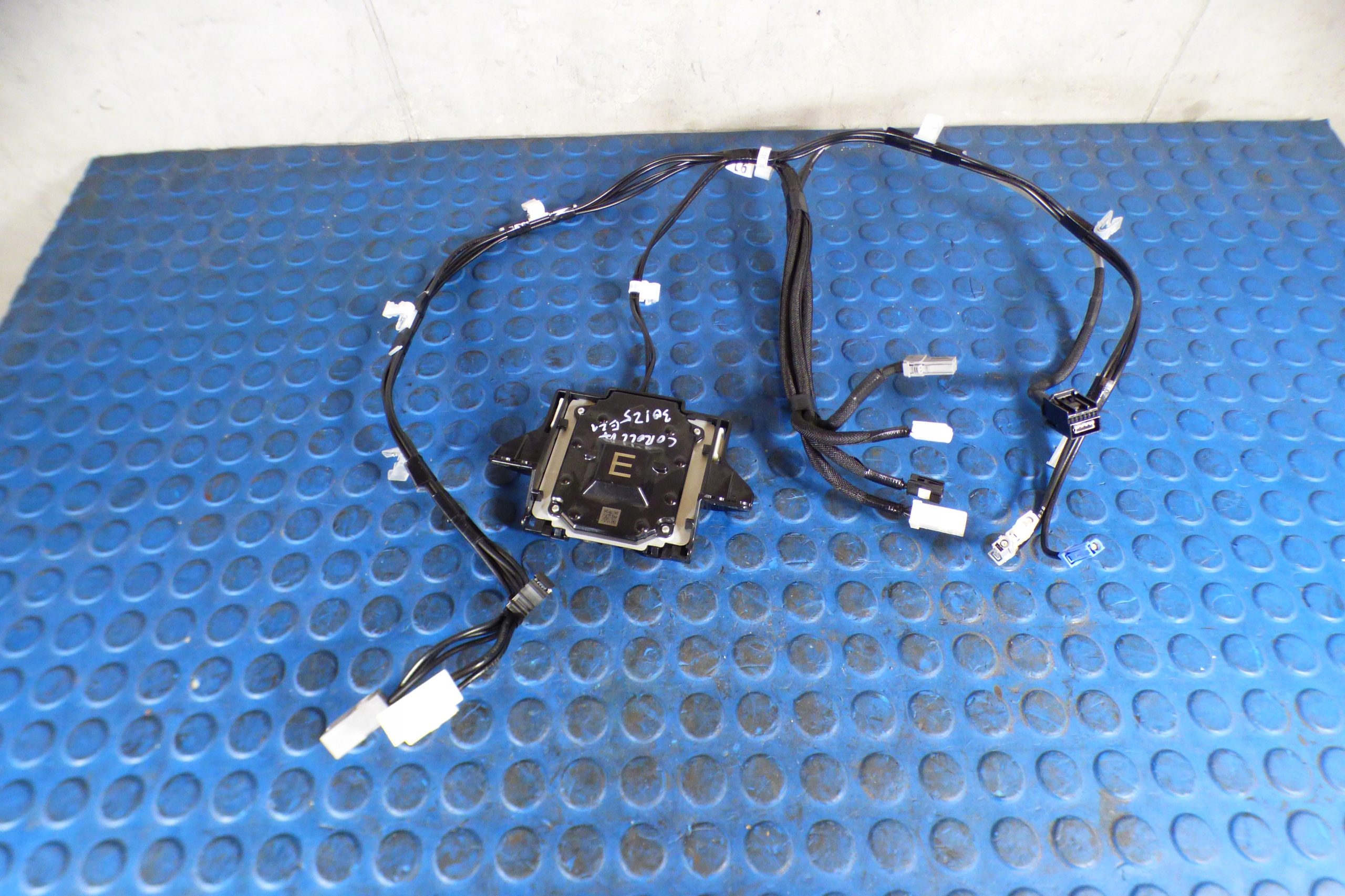 amplifier aerial gps 86101-02R20 st.BDB TOYOTA COROLLA XII E21