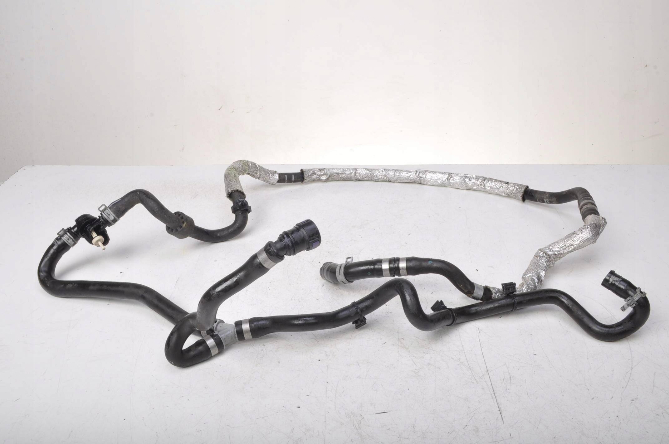 VOLVO XC90 T8 водопроводная труба 32222715 32222336