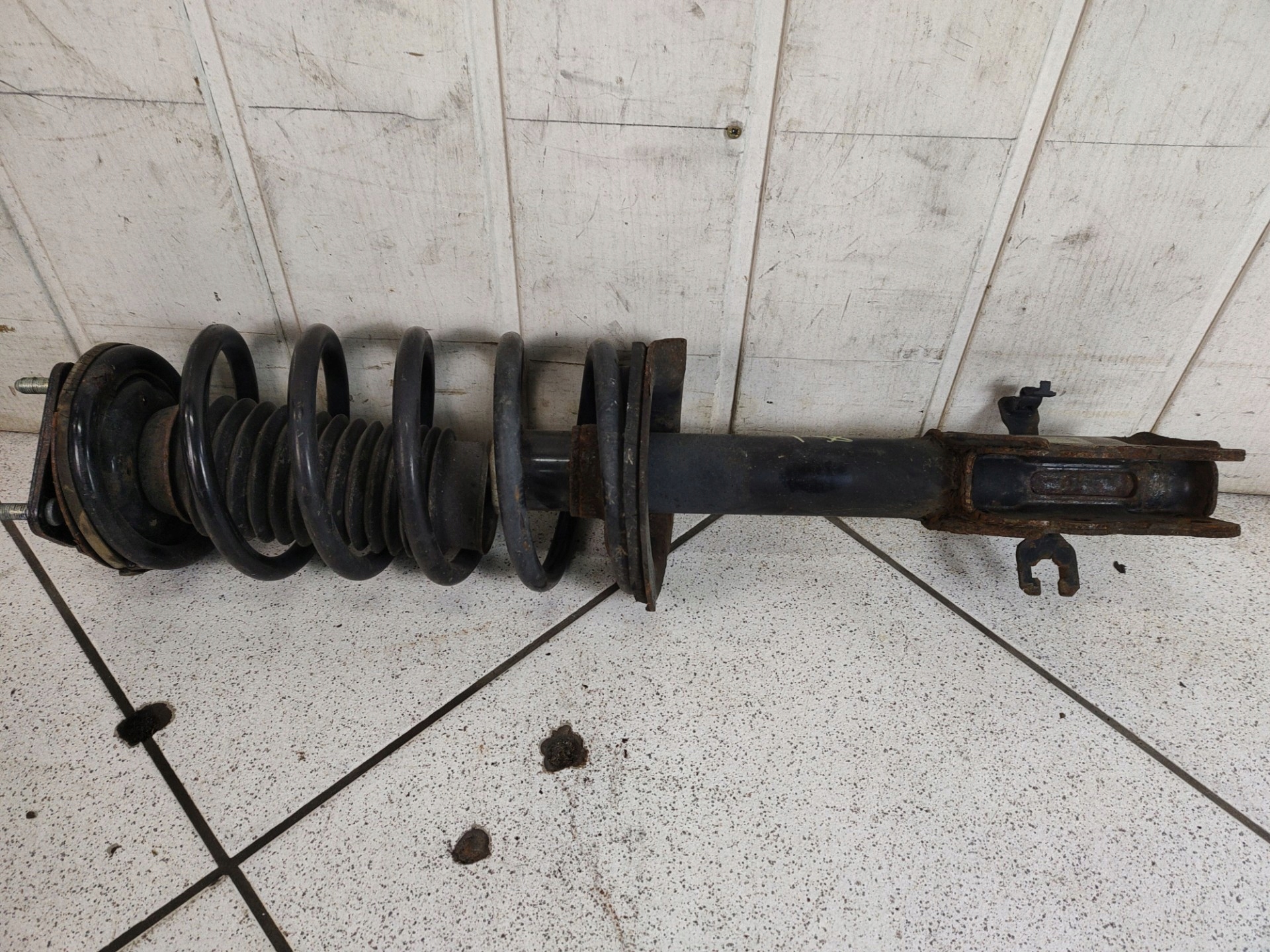 shock absorber front left side Mazda CX-9 facelift 2012 TG1934900