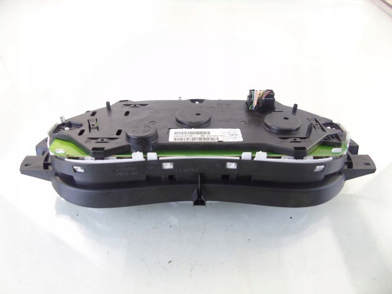 DACIA SANDERO II 1.2 16V LICZNIK ZEGARY Typ samochodu Samochody osobowe