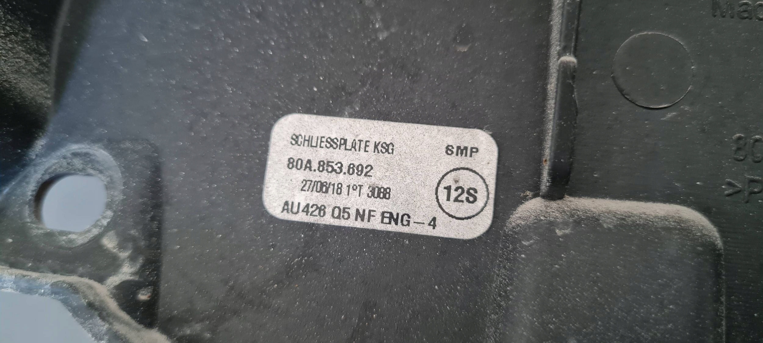Q5 80A příčka držák masky příčka nárazníku 80A853692