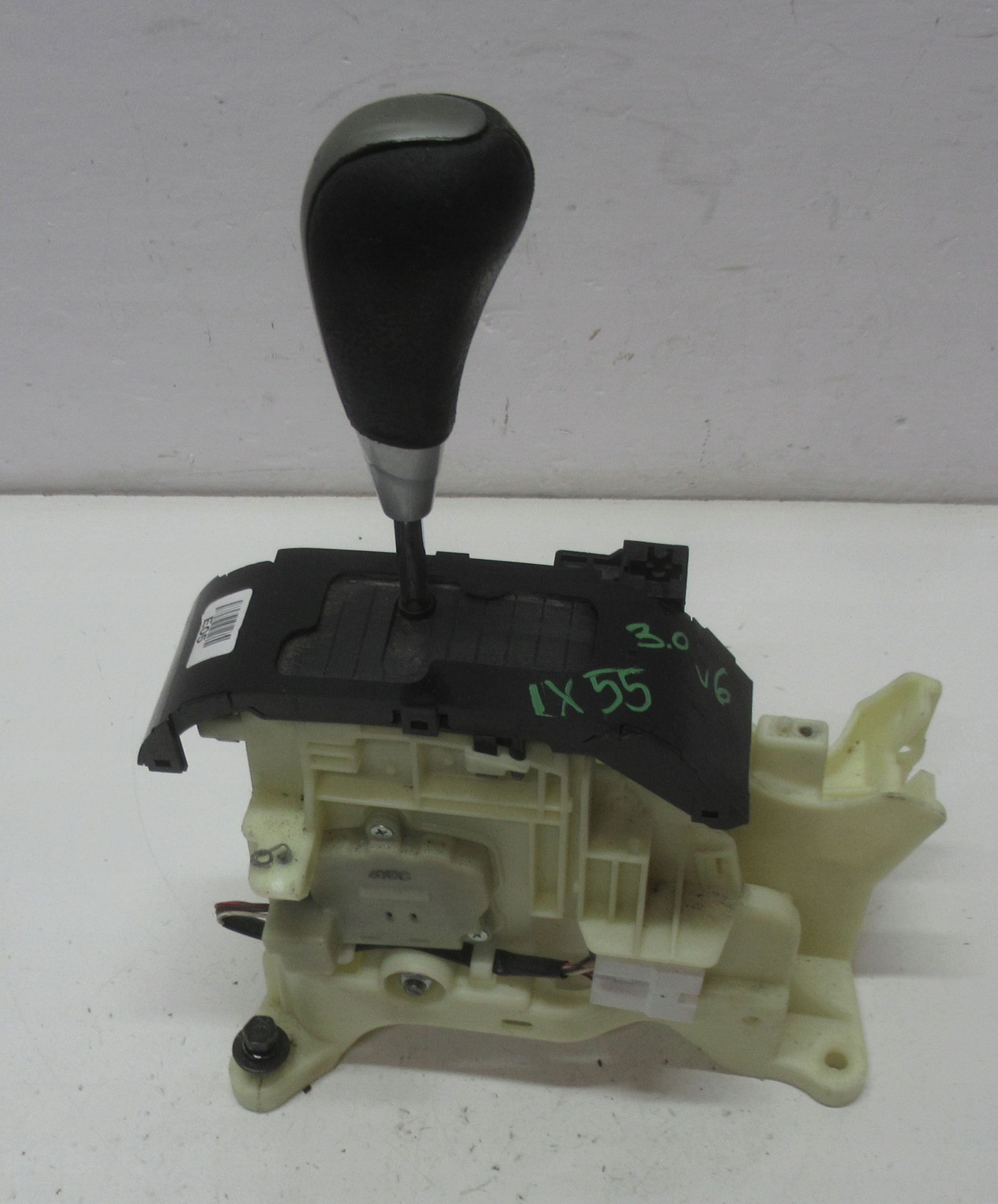 HYUNDAI IX55 3.0 CRDI trim changes of the gear