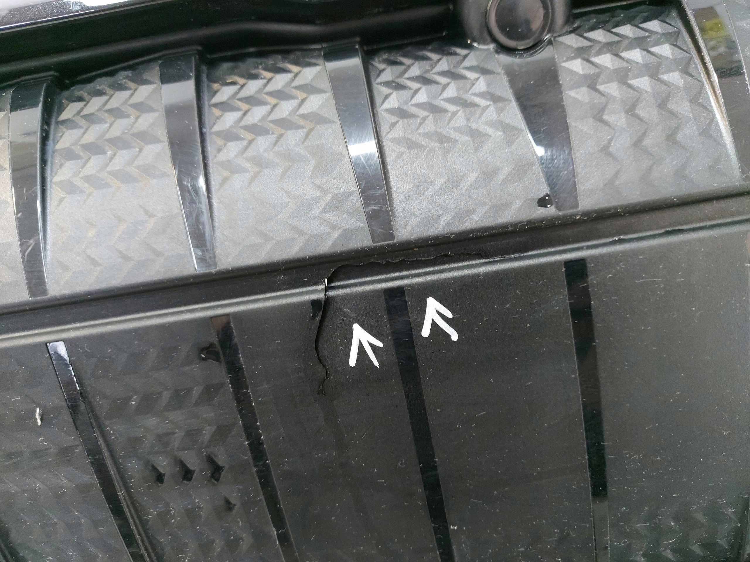 SKODA ENYAQ 5LA grill grille bumper front 5LA853653