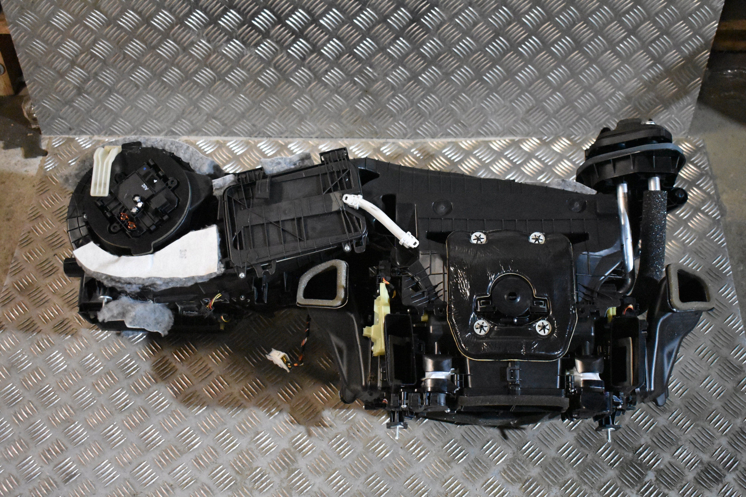 IDEALNA KPL. ohřívač 4 STREFY BMW G11 LIFT 1