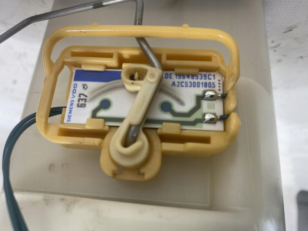 feed pump float 2.0 MERCEDES B class W245 05-> A2C53001805