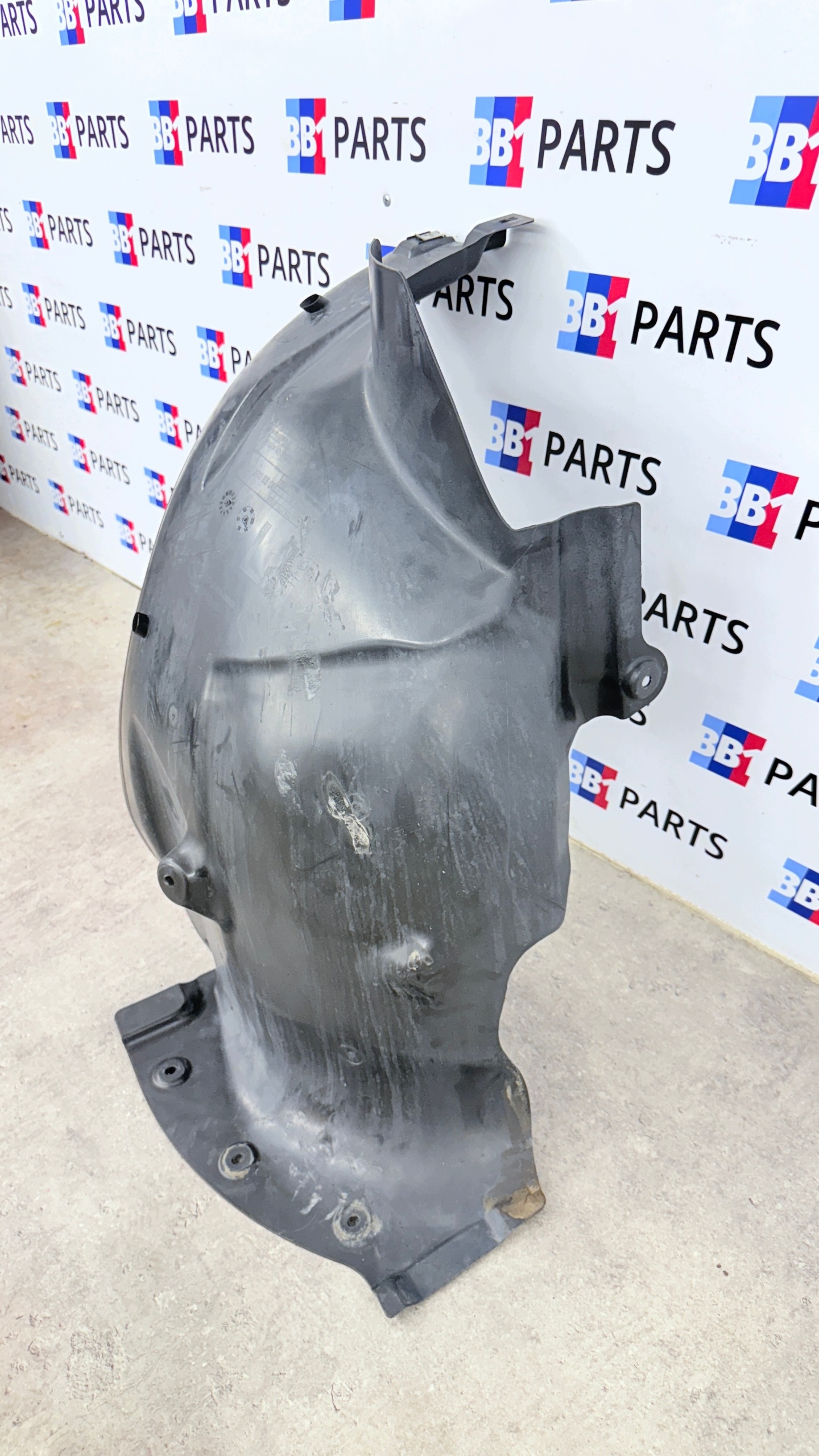 MERCEDES W177 W247 mudguard left front front rear part A2476906500