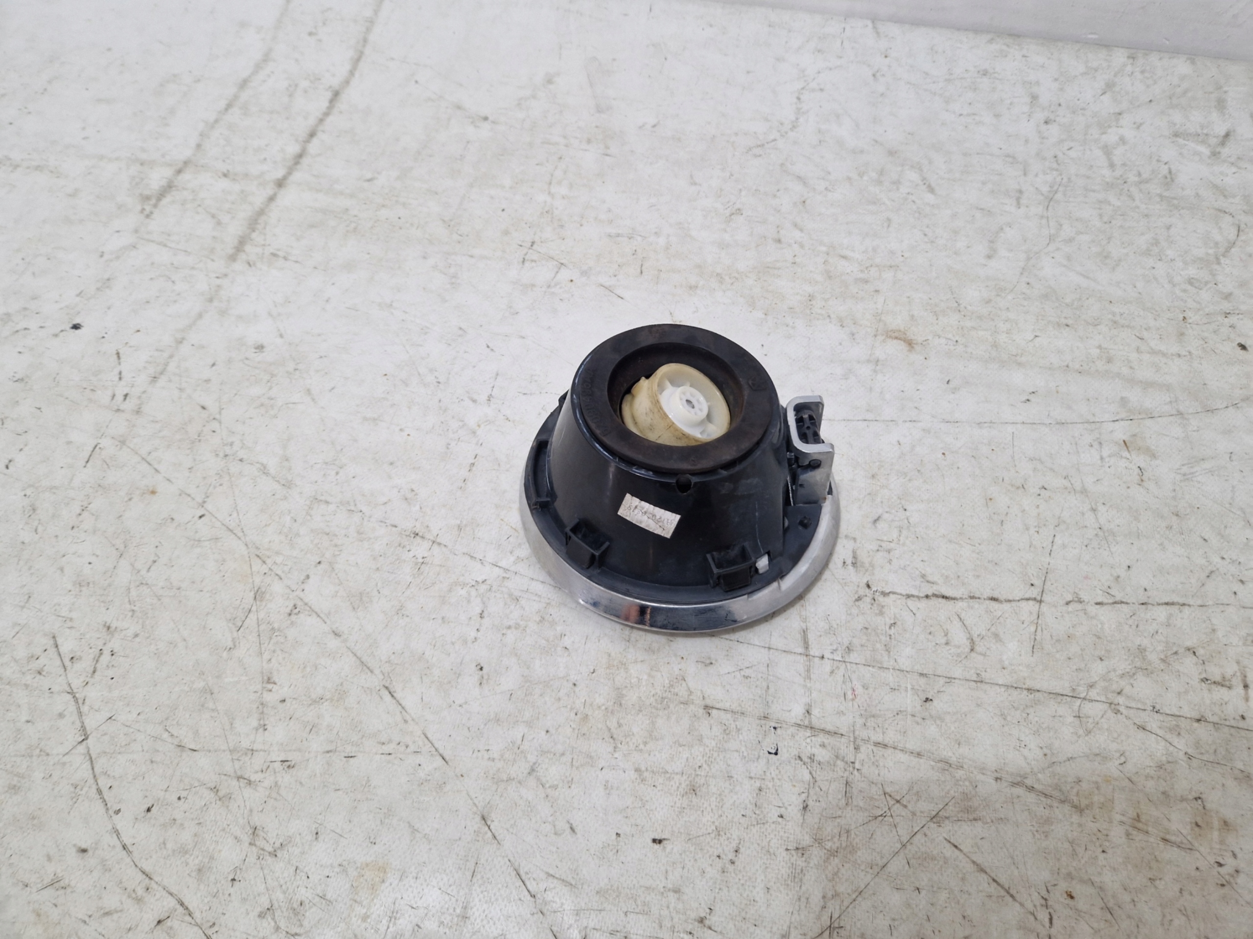 DODGE CHALLENGER 2019- KLAPKA DECKEL Tankklappe 68086353
